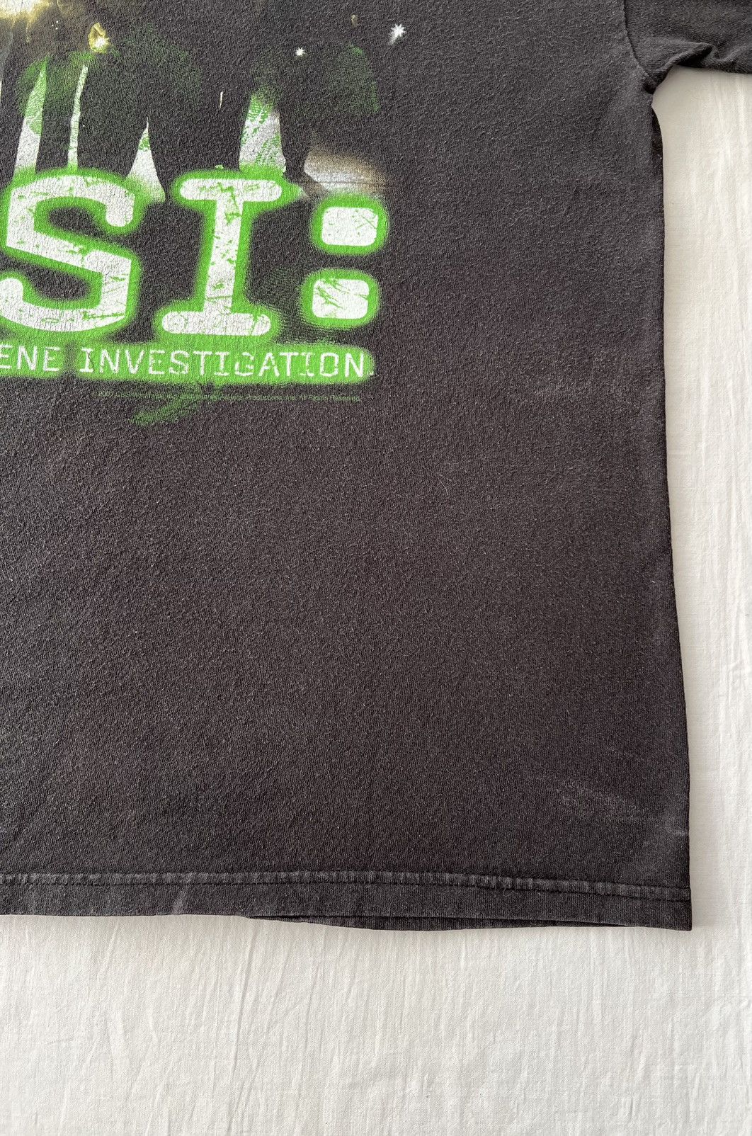 Vintage Vintage 2001 CSI Crime Scene Investigation TV Show Movie Tee Size US L / EU 52-54 / 3 - 20 Thumbnail