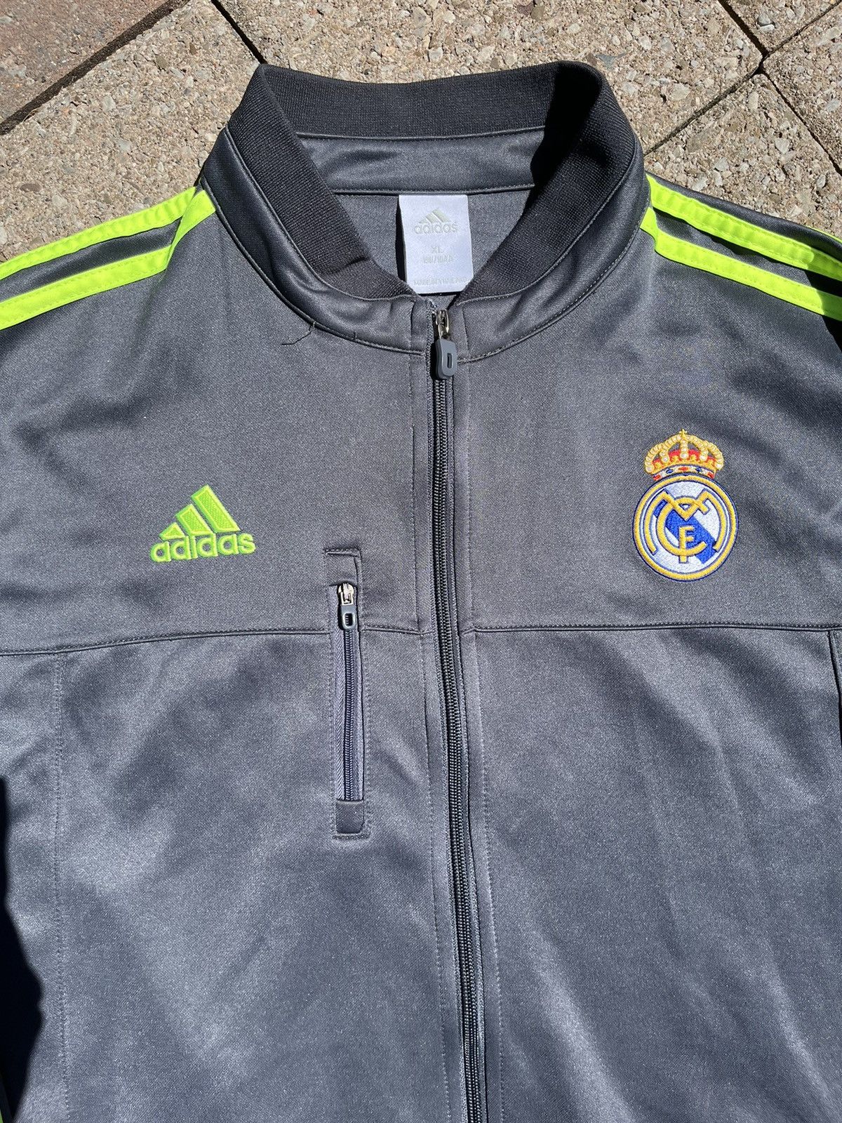 Adidas × Vintage Real Madrid Tracksuit Jacket Size US XL / EU 56 / 4 - 2 Thumbnail