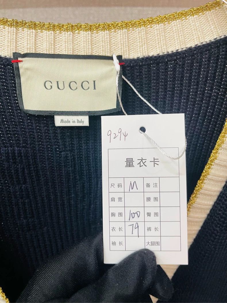 Gucci Gucci Black v-neck pearl buckle cardigan 2504-Nextarrow Size M / US 6-8 / IT 42-44 - 4 Thumbnail