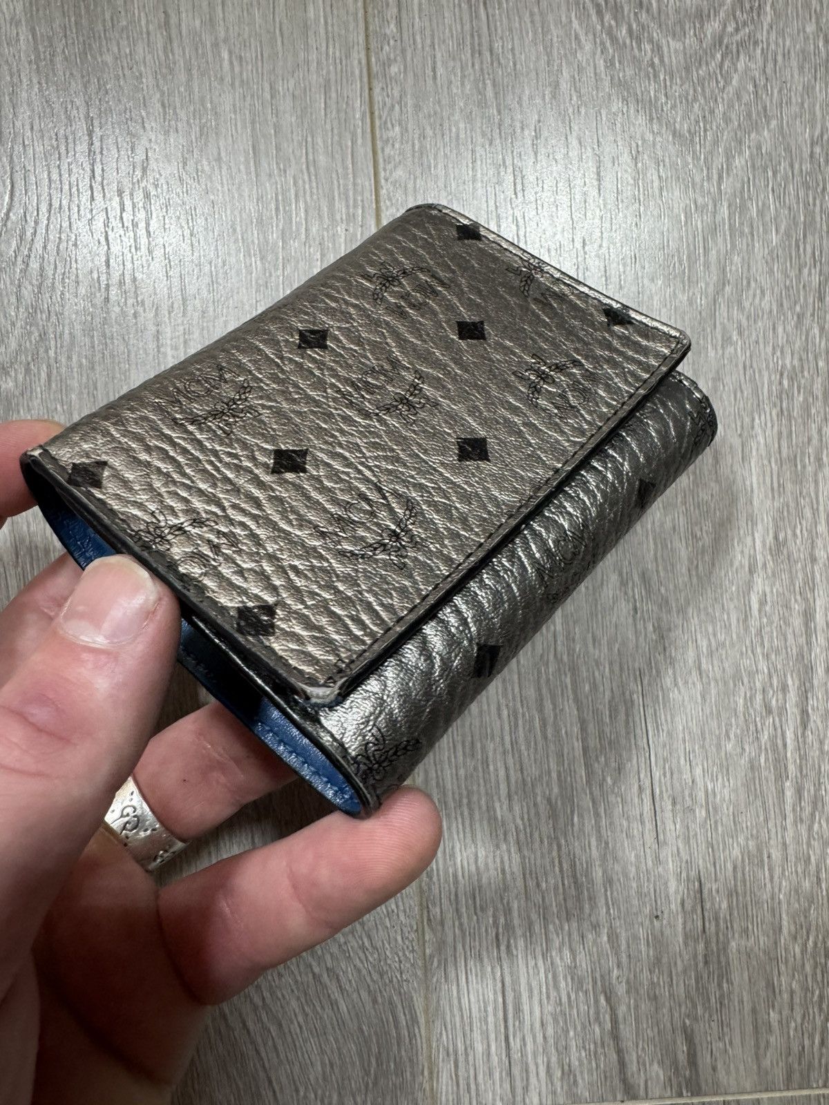 MCM MCM Visetos Berlin Tri-fold Wallet Authentic Women / Unisex Size ONE SIZE - 3 Thumbnail