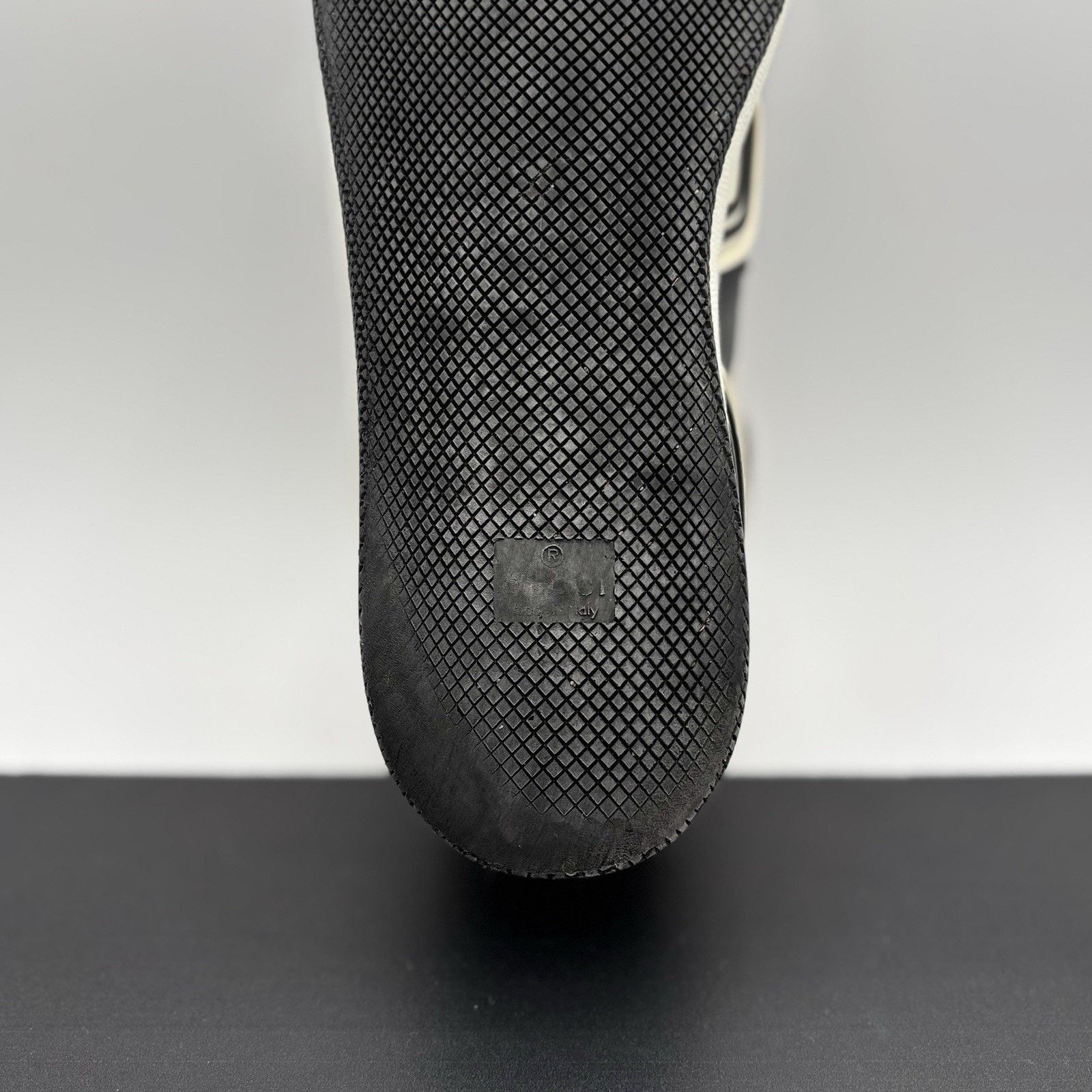 Gucci Size 10 G ( 10.5 US) - Gucci Basket ‘ White, Black ‘ Size US 10.5 / EU 43-44 - 9 Thumbnail