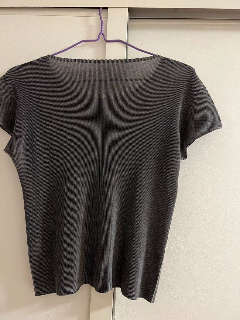 Issey Miyake Issey Miyake size:3 Black pleated short-sleeved shirt Size S / US 4 / IT 40 - 2 Thumbnail