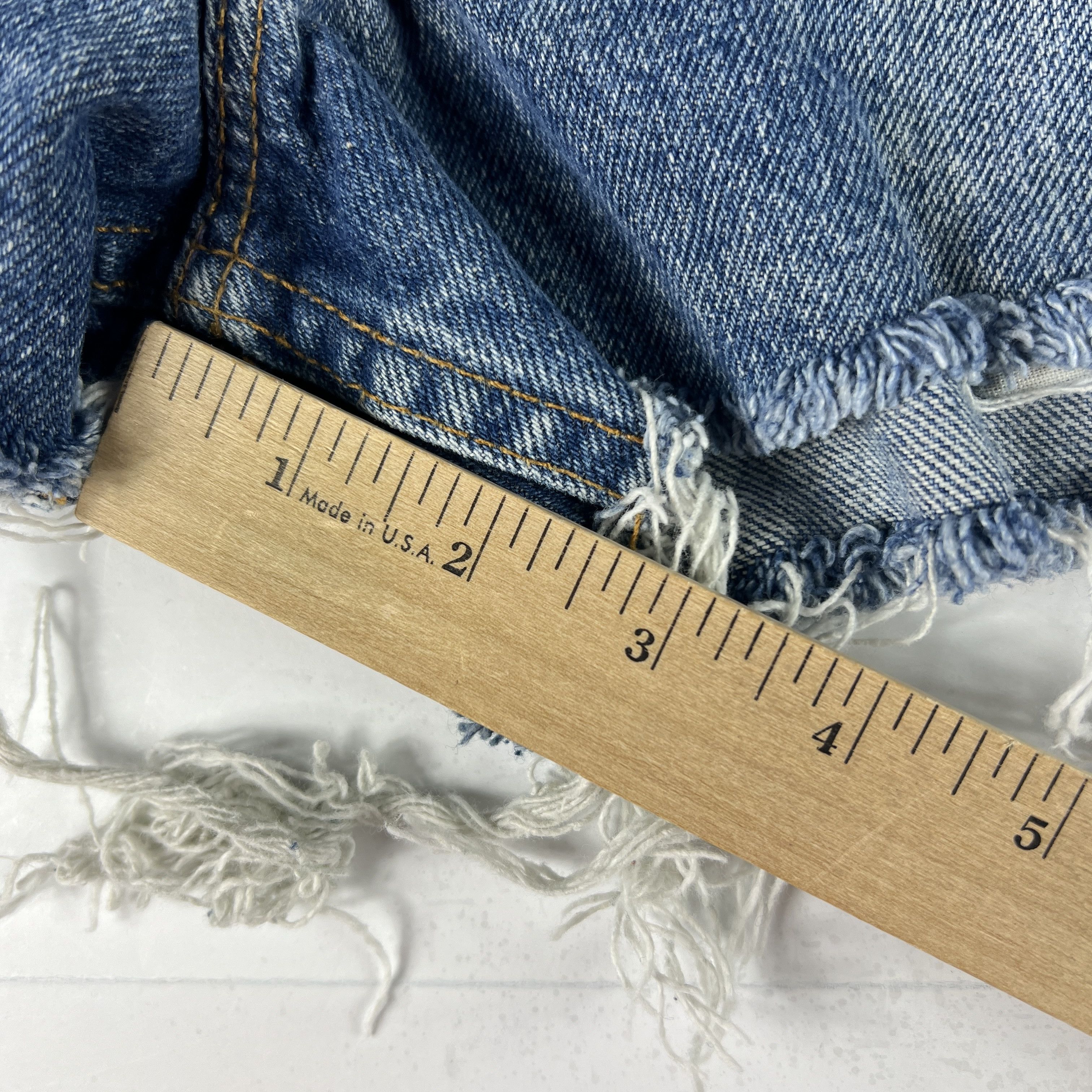 Levi's × Vintage VTG 90s Levi's Jean Shorts 517 Cut Off Thrashed Denim Jorts Size US 30 / EU 46 - 17 Thumbnail