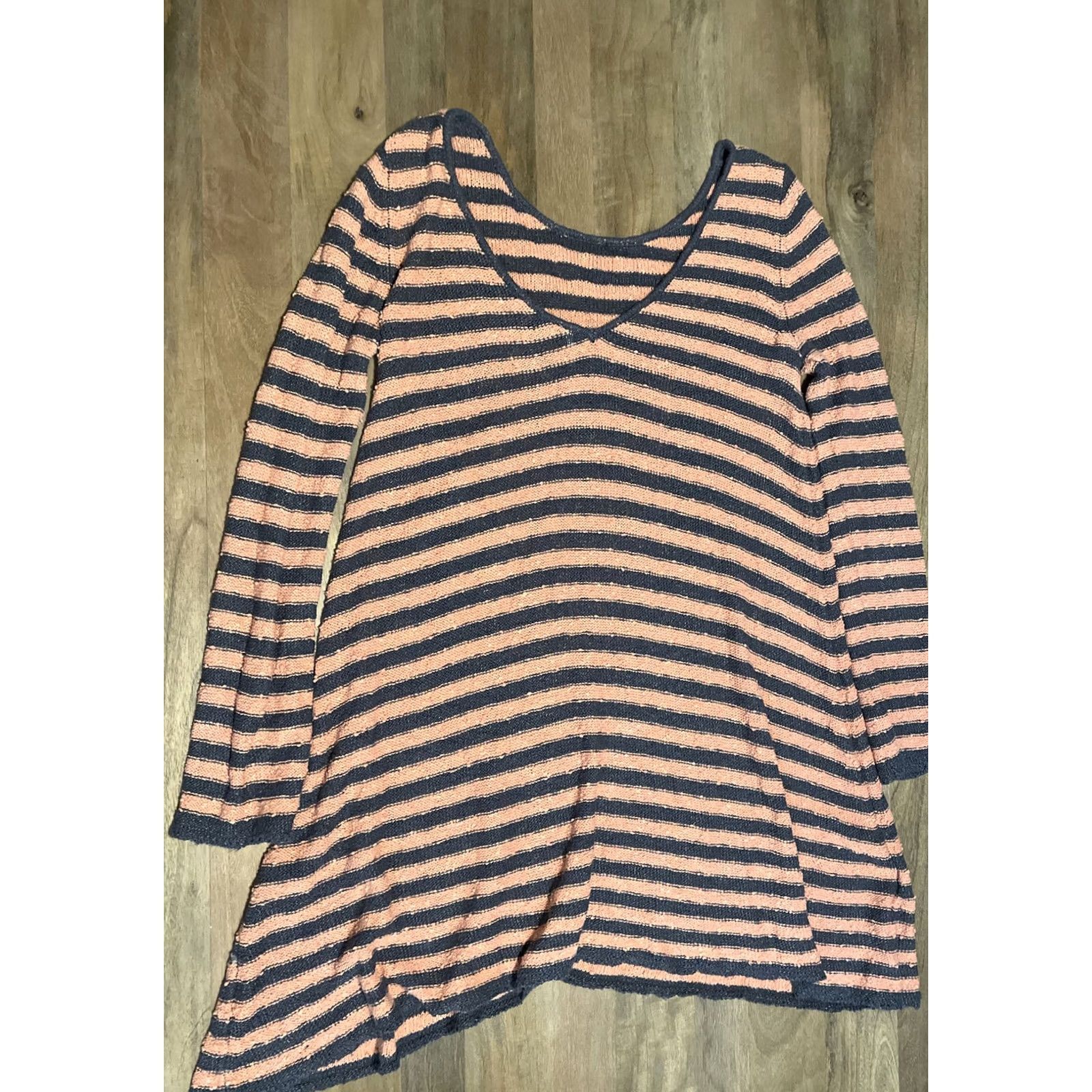 Free People FREE PEOPLE ORANGE GRAY STRIPE THIN KNIT BELL SLEEVE OVERSIZED SWEATER DRESS S Size S / US 4 / IT 40 - 2 Thumbnail