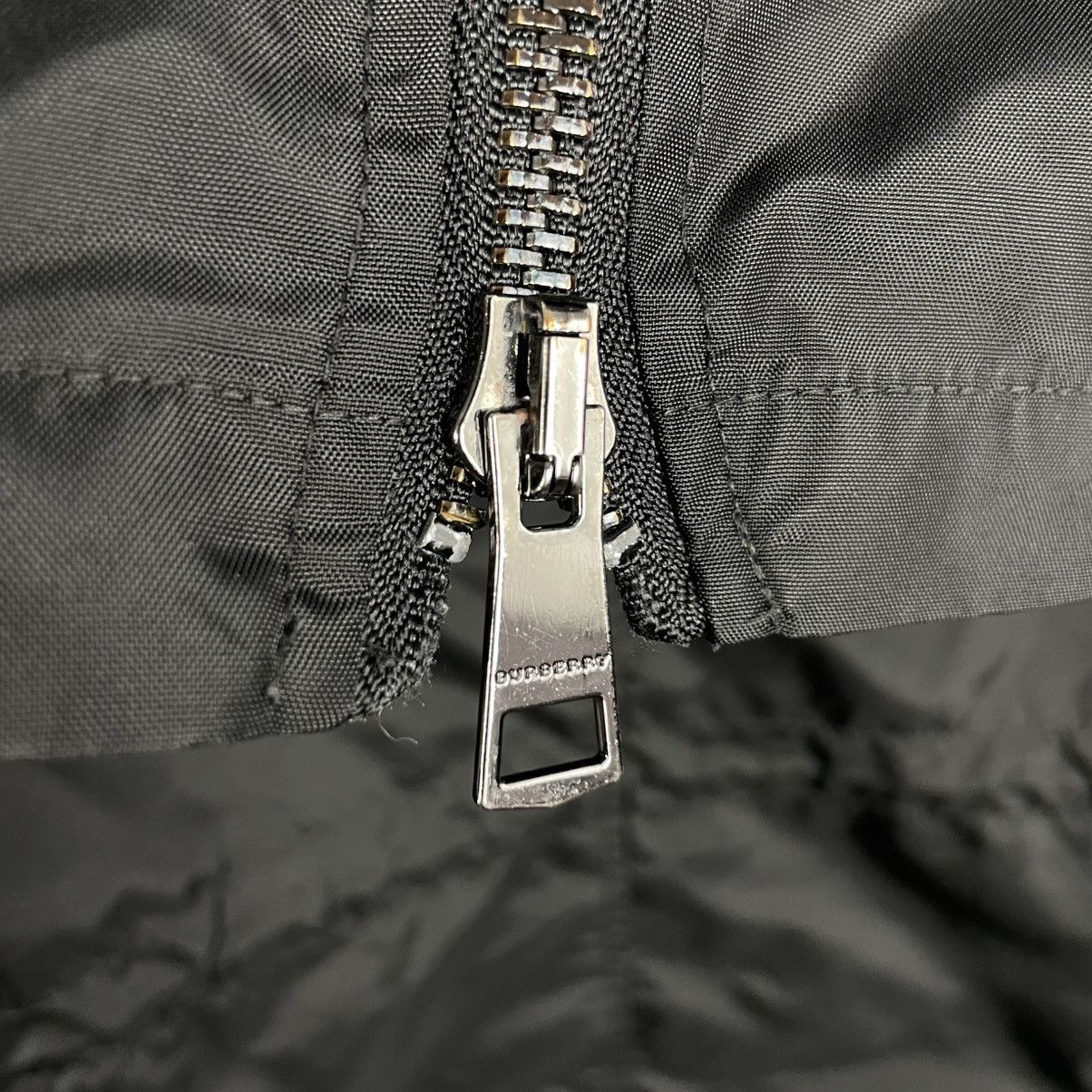 Burberry Burberry Nova Check Women’s Puffer Jacket size L Size L / US 10 / IT 46 - 7 Thumbnail