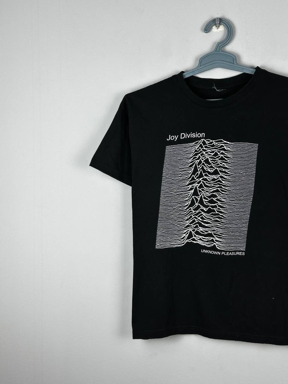 Band Tees Joy Division Unkown Pleasures Black T Shirt Size US M / EU 48-50 / 2 - 2 Thumbnail