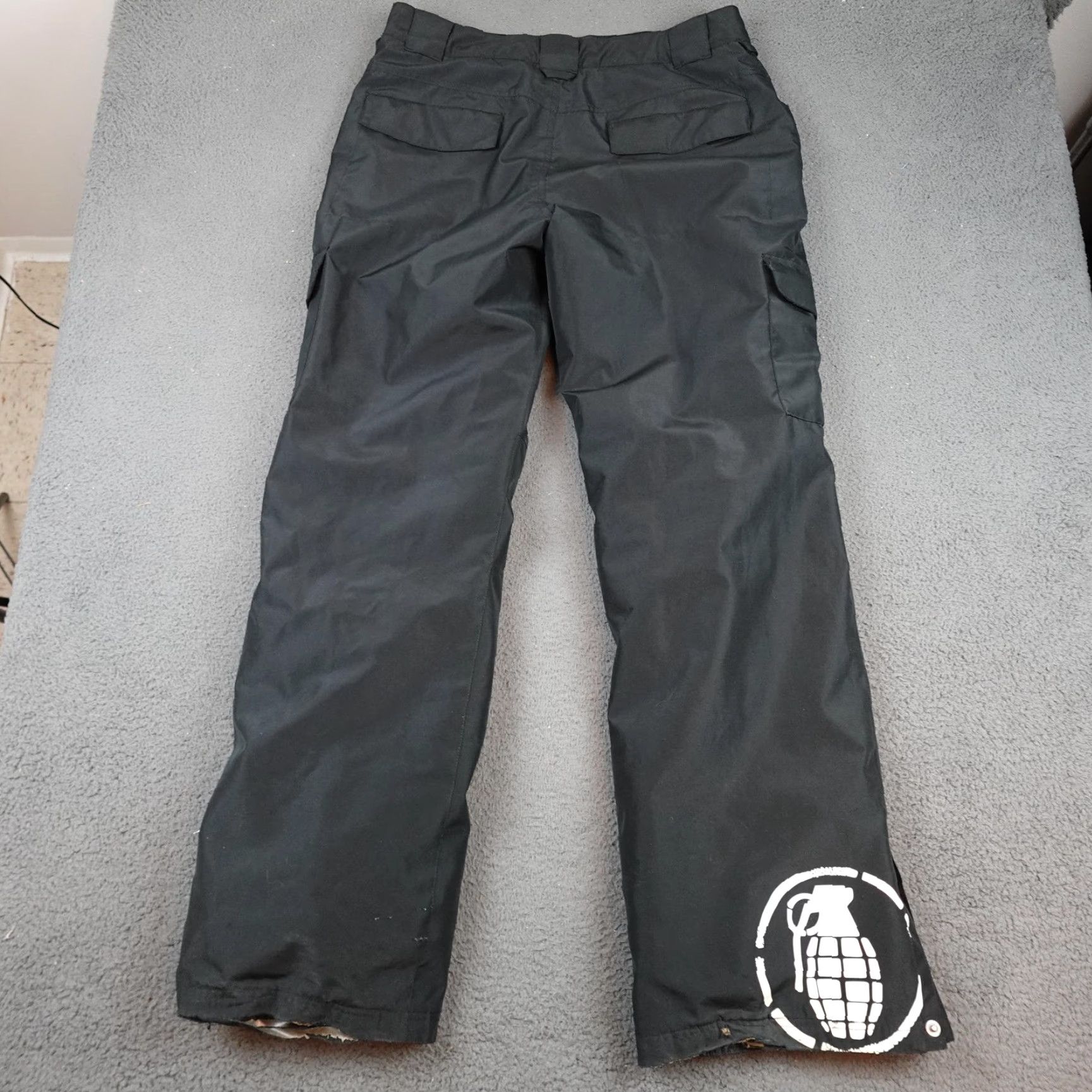 Vintage Grenade Snow Pants Mens XL Black Ski Snowboard Cargo Lined Water Resistant Pants Size US 36 / EU 52 - 6 Thumbnail