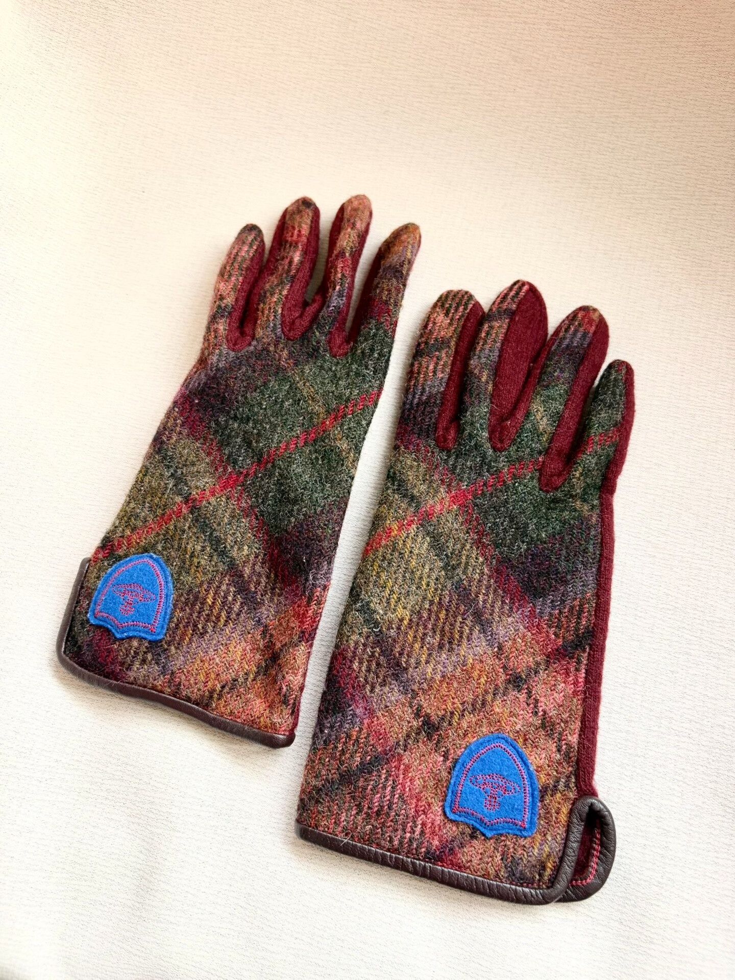 Vivienne Westwood Vivienne Westwood Saturn Gloves Size ONE SIZE - 1 Thumbnail