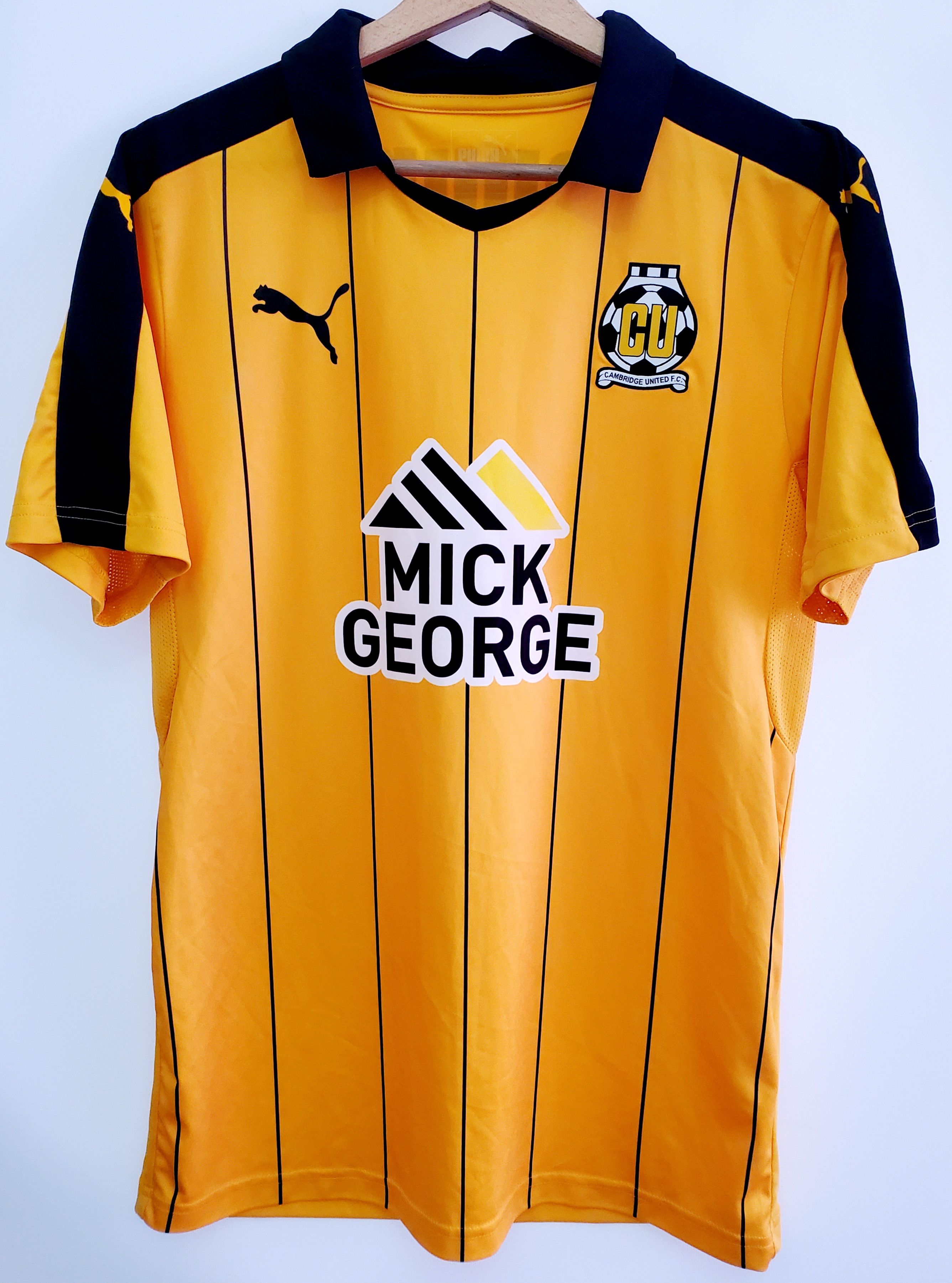 Puma Sports uniforms Cambridge United 2015 - 2016 home jersey S Size US S / EU 44-46 / 1 - 1 Thumbnail