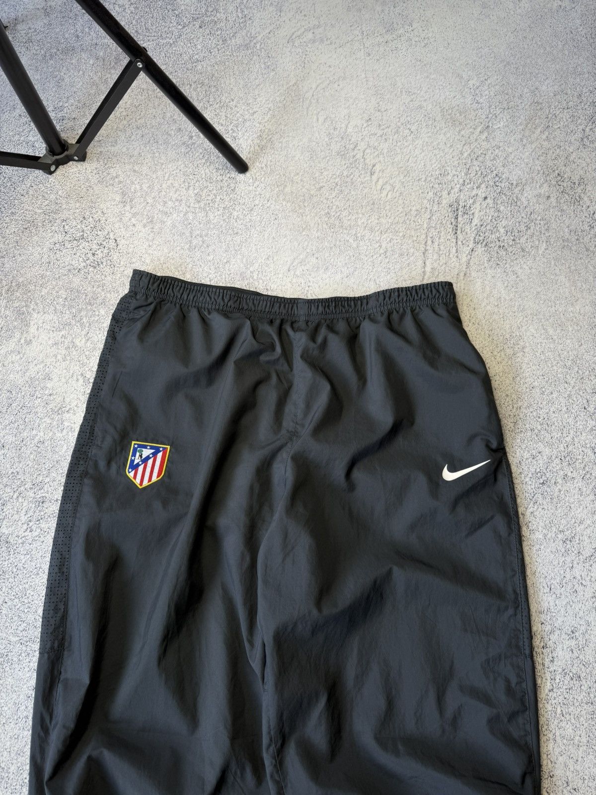 Nike Vintage Nike Atletico Madrid Pants Logo Drill Gorpcore Size US 36 / EU 52 - 2 Thumbnail