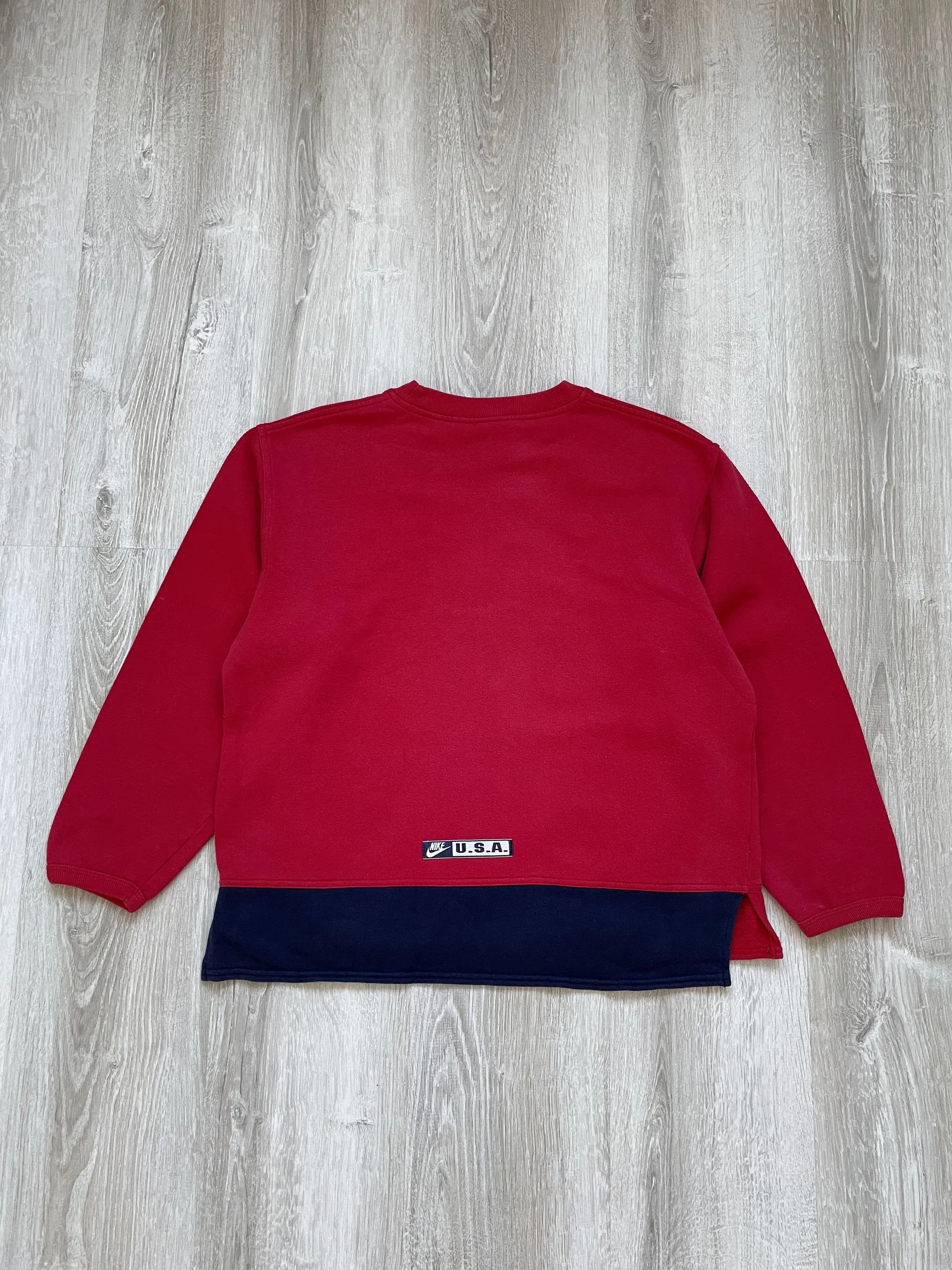 Nike Vintage 90s Nike Center Logo Sweatshirt Size US XS / EU 42 / 0 - 8 Thumbnail