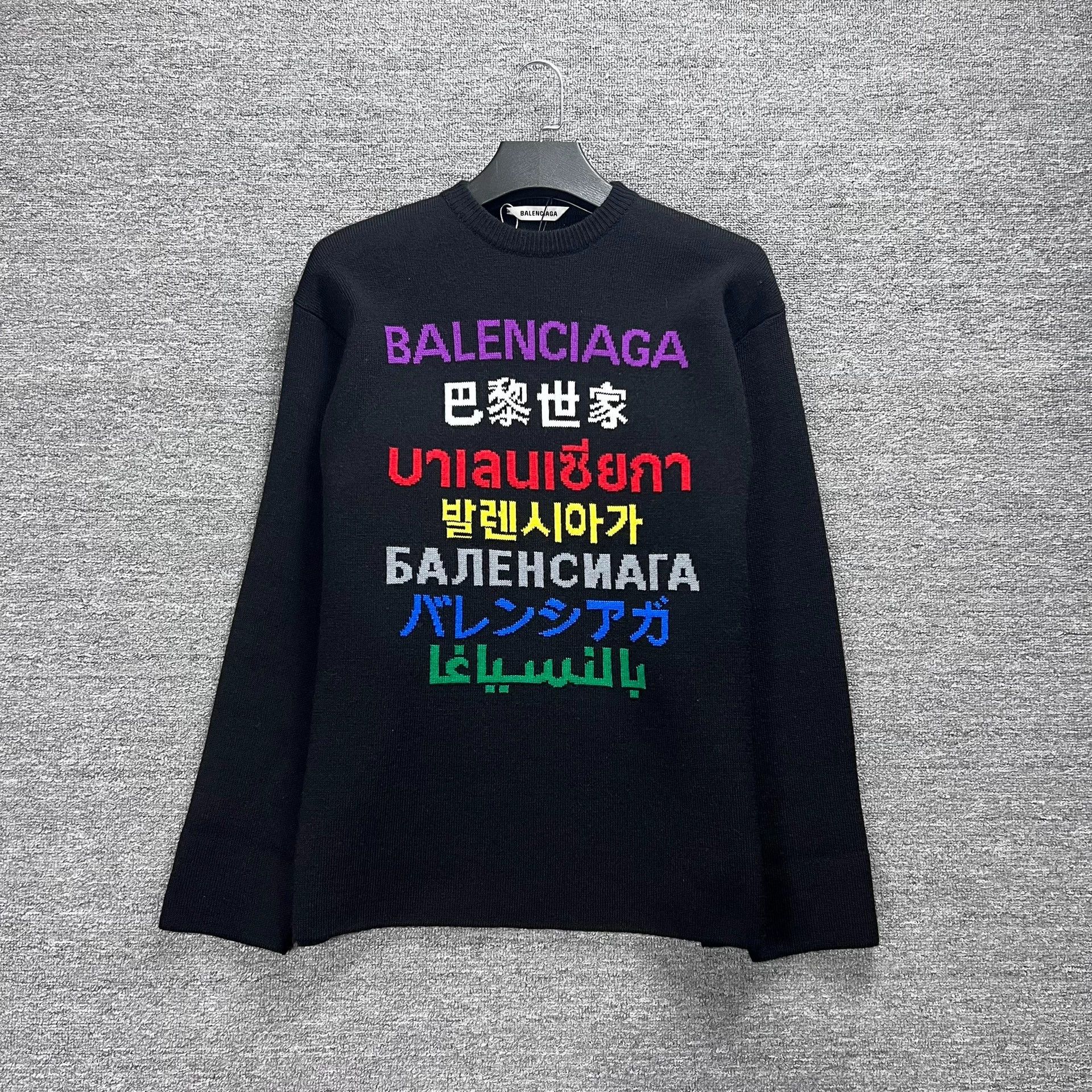 Balenciaga Balenciaga 7-language sweater Size US XS / EU 42 / 0 - 1 Thumbnail