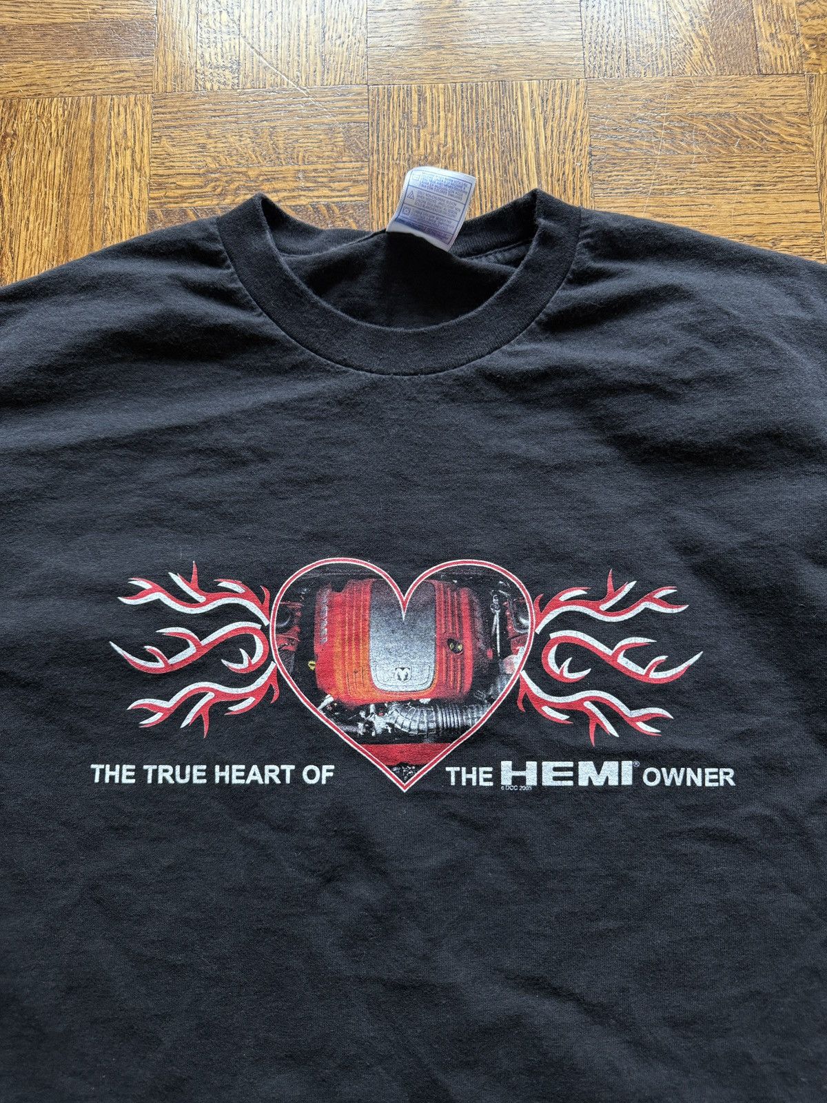 Vintage Vintage Y2K Heart of a Hemi Owner Graphic Tee Size US XL / EU 56 / 4 - 1 Thumbnail