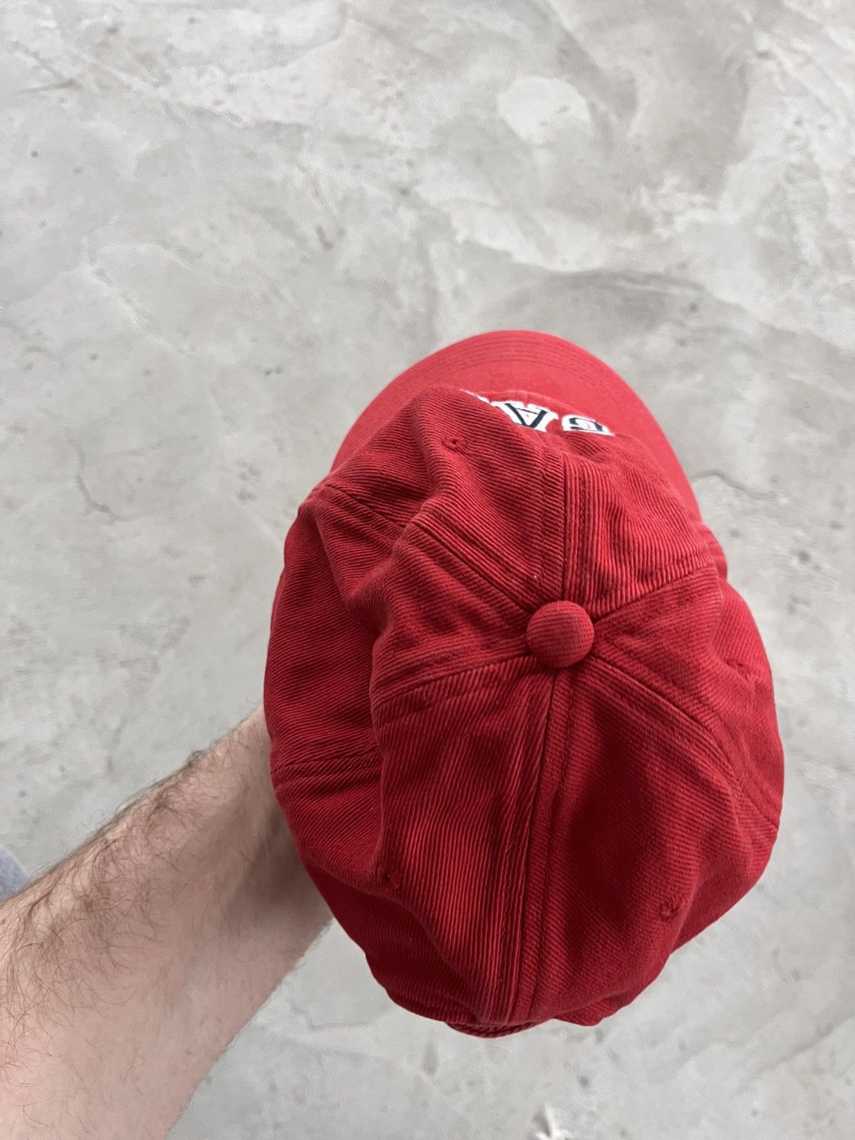 Gap Vintage Gap Red Avantgarde Minimalistic Cap Hat Yeezy style Size ONE SIZE - 7 Thumbnail