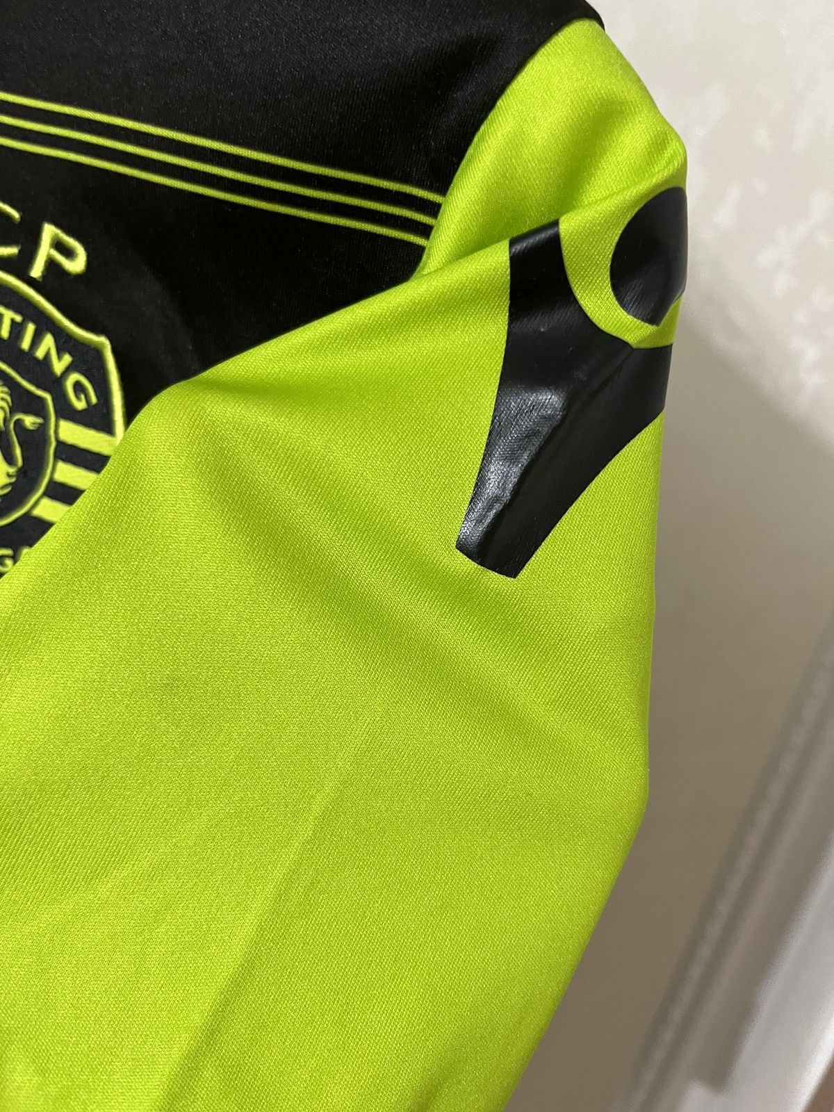 Other Macron Sporting FC 17/18 Away Jersey Size US M / EU 48-50 / 2 - 5 Thumbnail