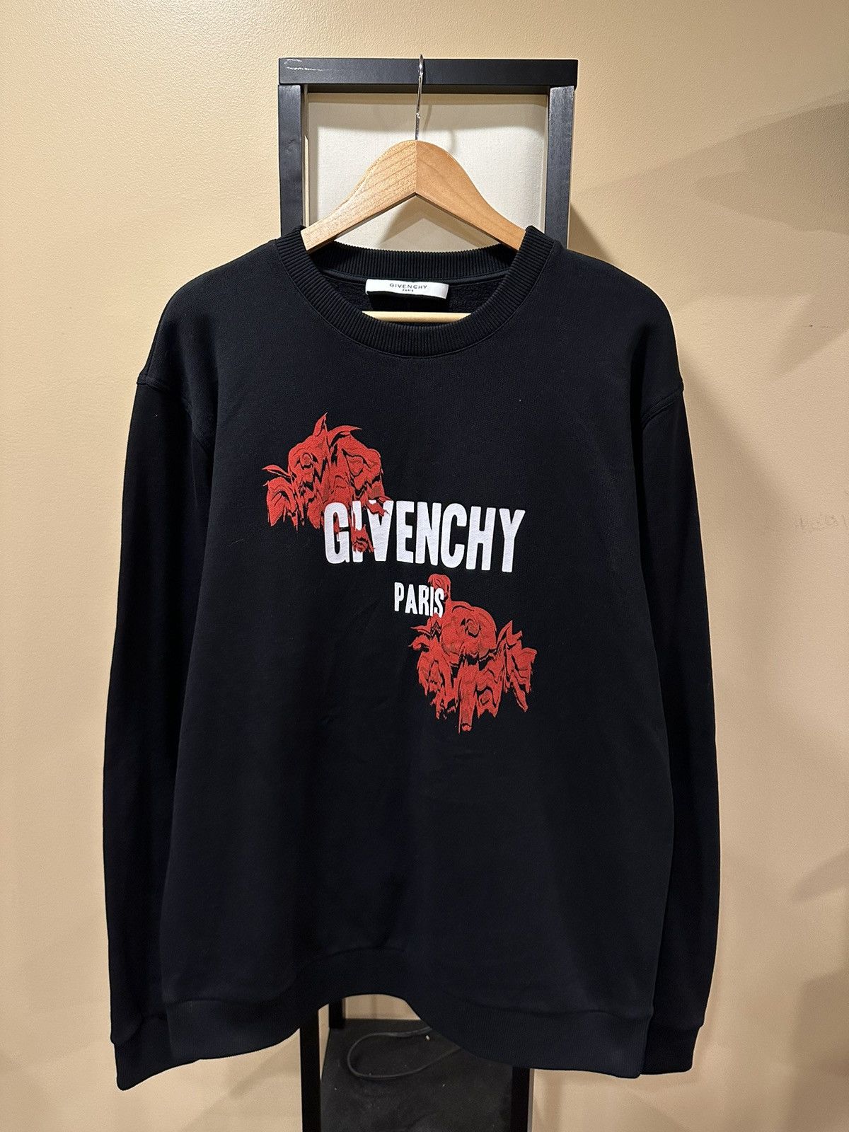 image of Givenchy Black Paris Logo And Red Roses Crewneck Sweatshirt, Men's (Size 2XL)