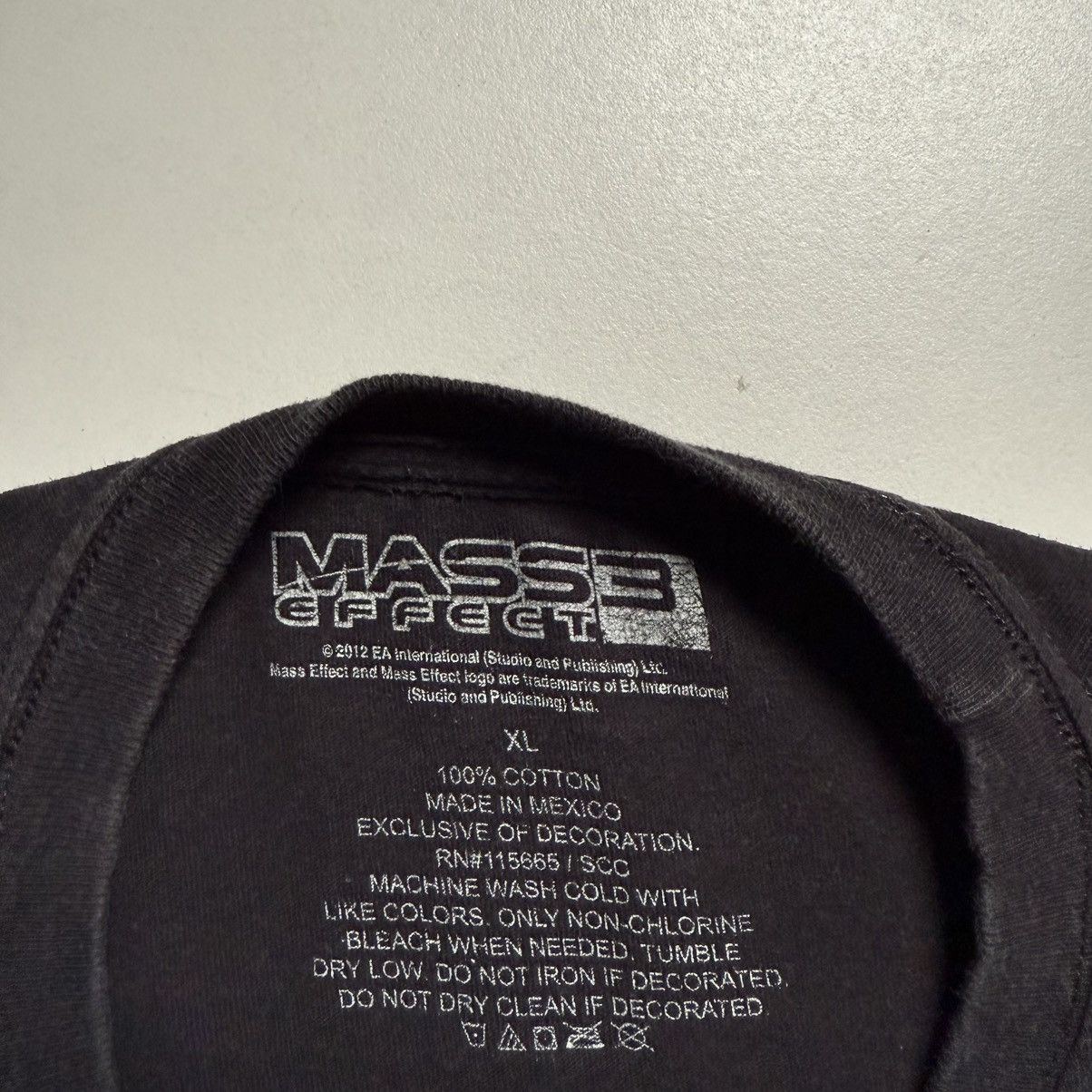 Vintage Vintage 2012 Mass Effect 3 N7 T-Shirt Size US L / EU 52-54 / 3 - 5 Thumbnail