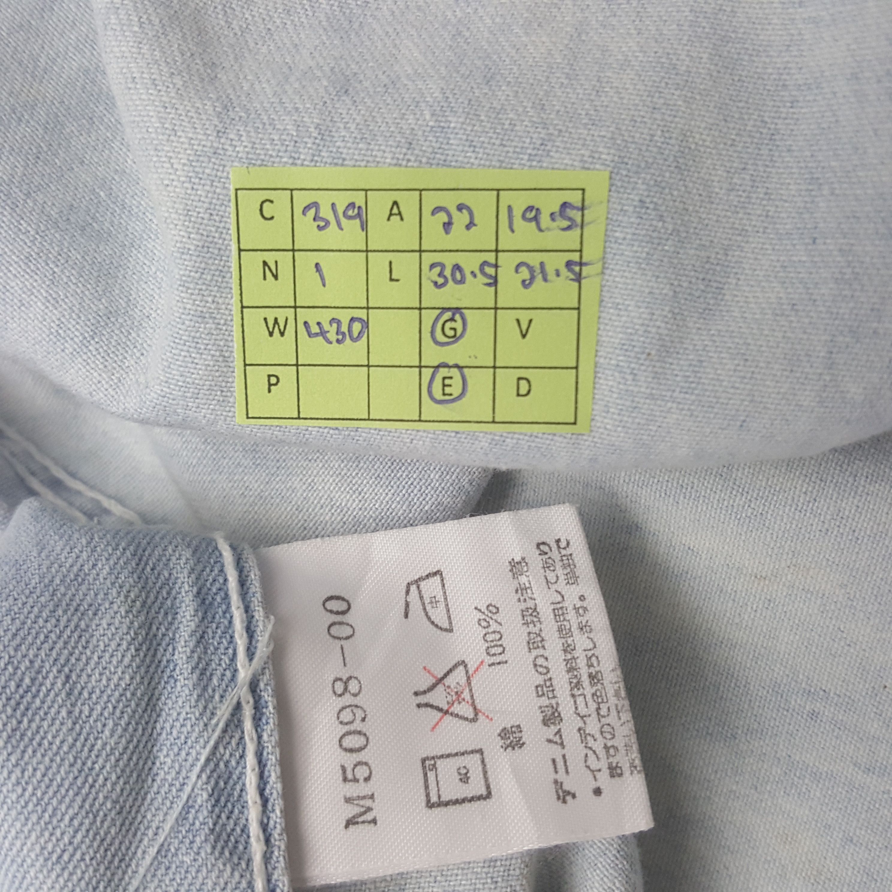 Wrangler Vintage Wrangler Double Pocket Denim Shirt Button Up C319N1 Size US L / EU 52-54 / 3 - 7 Thumbnail