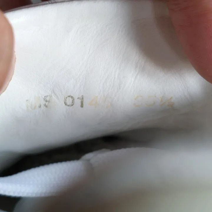 Louis Vuitton Louis Vuitton White Sneakers for Casual Elegance -2508 Size US 5.5 / EU 38 - 4 Thumbnail