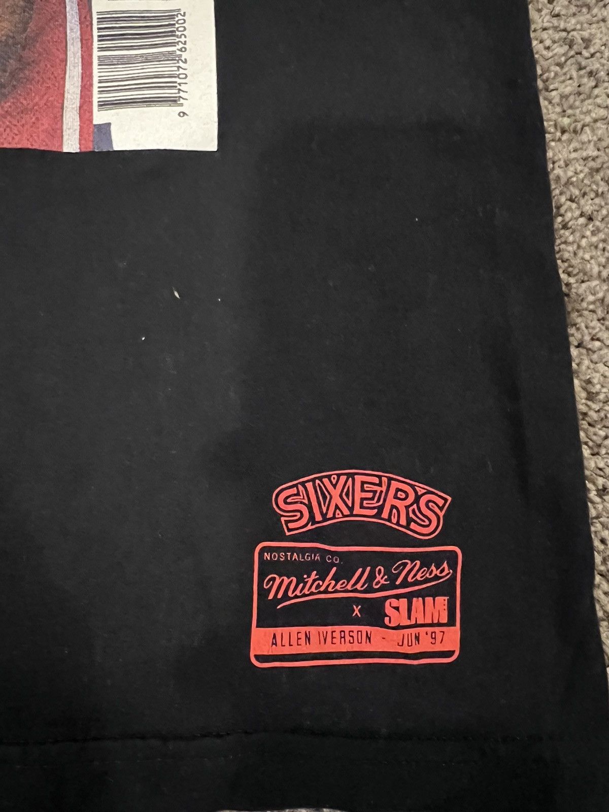 Mitchell & Ness Slam Magazine Cover Allen Iverson Tee Size US M / EU 48-50 / 2 - 3 Thumbnail