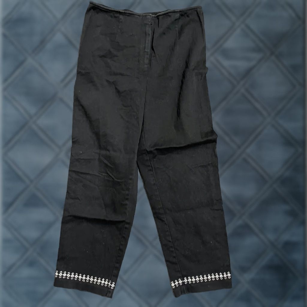 Ann Taylor Loft Ann Taylor Loft Brand Black Stretch Cropped High Rise Pants 12P Women’s Size 34" / US 12 / IT 48 - 1 Thumbnail