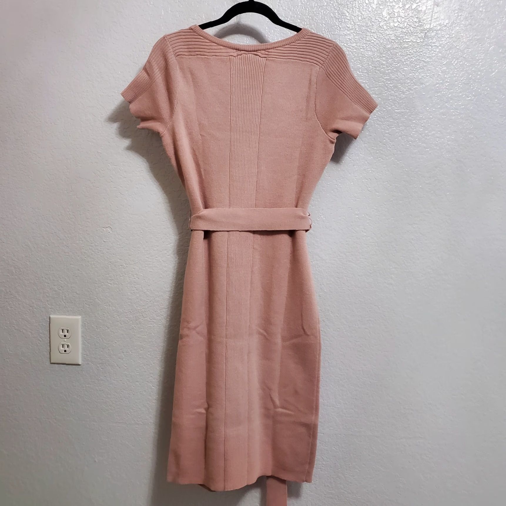 Torrid Sweater Dress Pink Belted Ribbed Short Sleeve Midi Pockets Women 00  M/L, Front Pockets, 100% Polyester, Pitt to Pit 17\", Shoulder to Hem 40.5\"