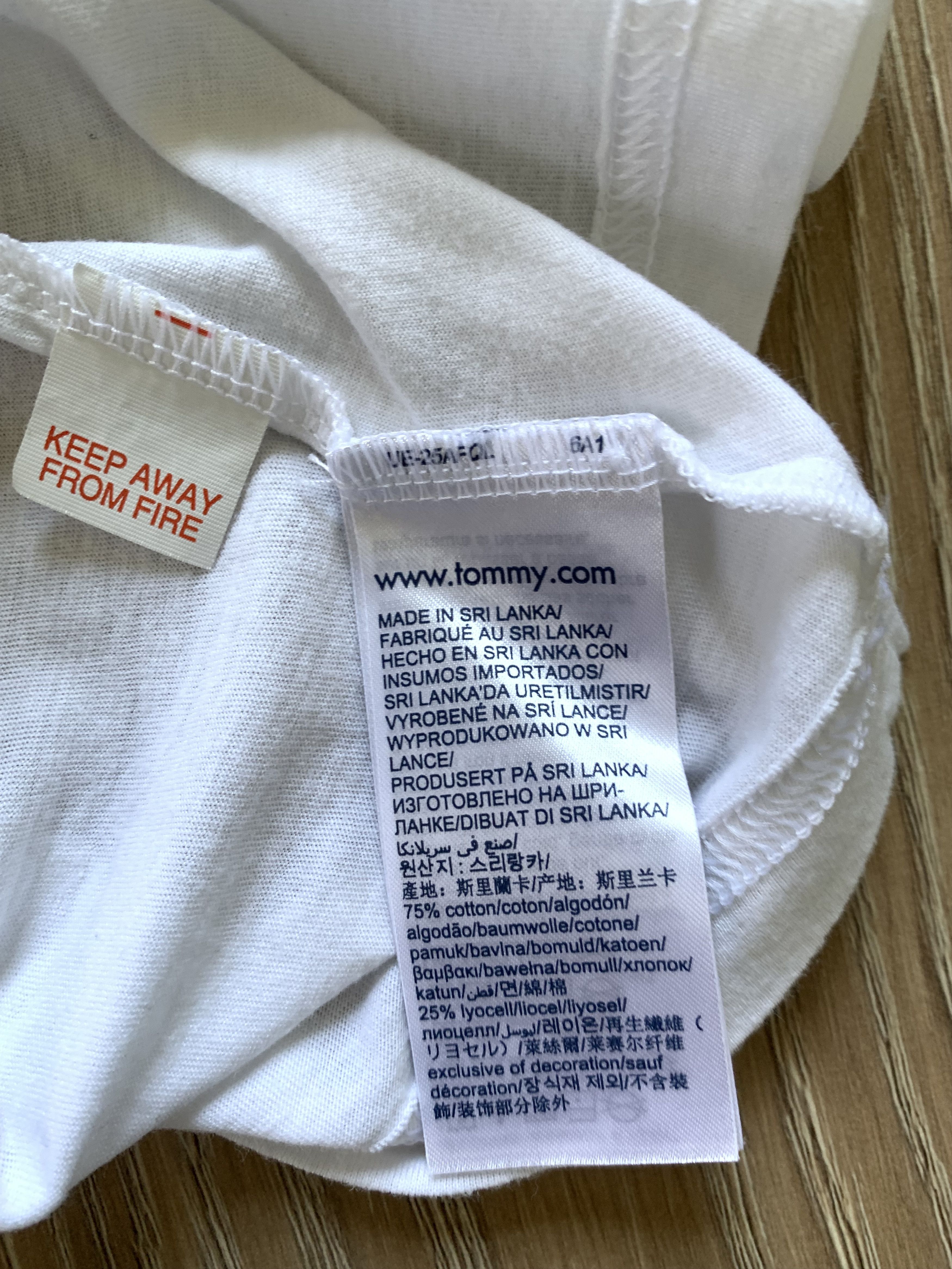 Tommy Hilfiger Tommy Hilfiger White Cotton Printed T Shirt Size US M / EU 48-50 / 2 - 6 Thumbnail