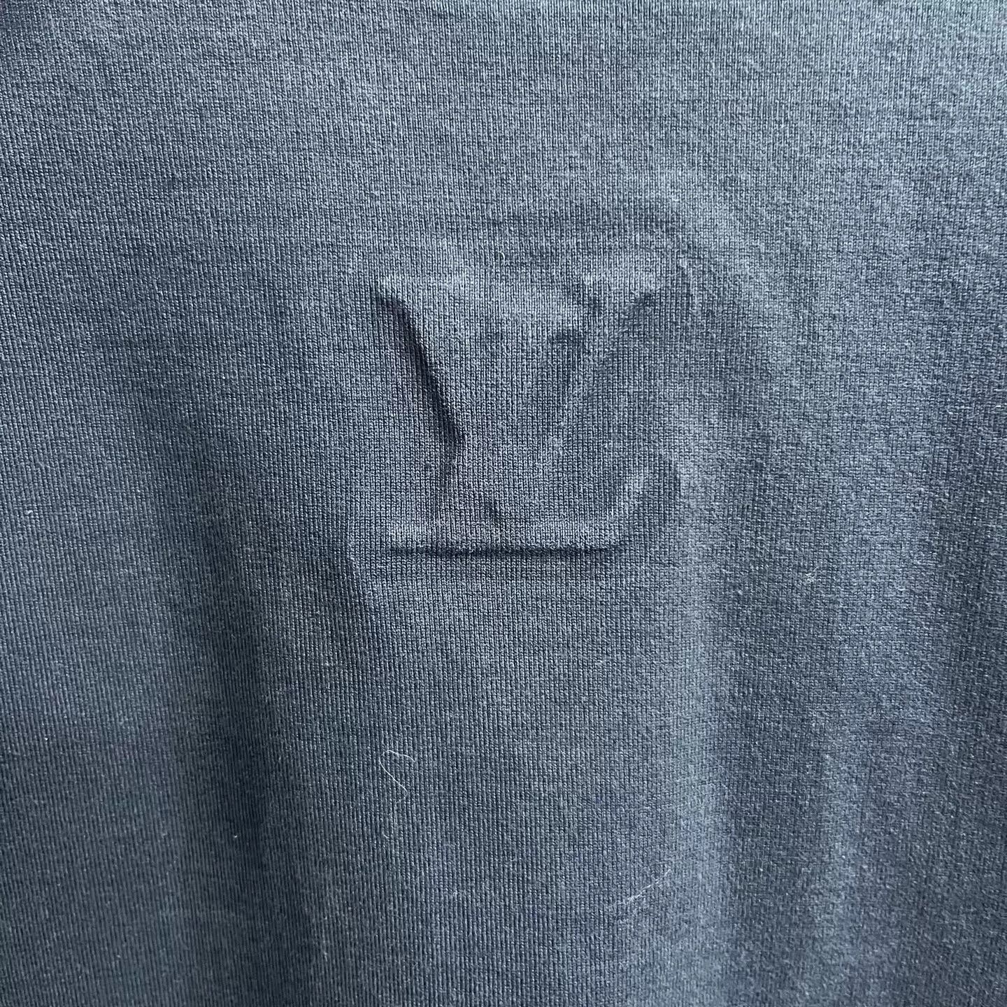 Louis Vuitton Louis Vuitton Dark Blue Embroidered Logo T-shirt Size US L / EU 52-54 / 3 - 4 Thumbnail