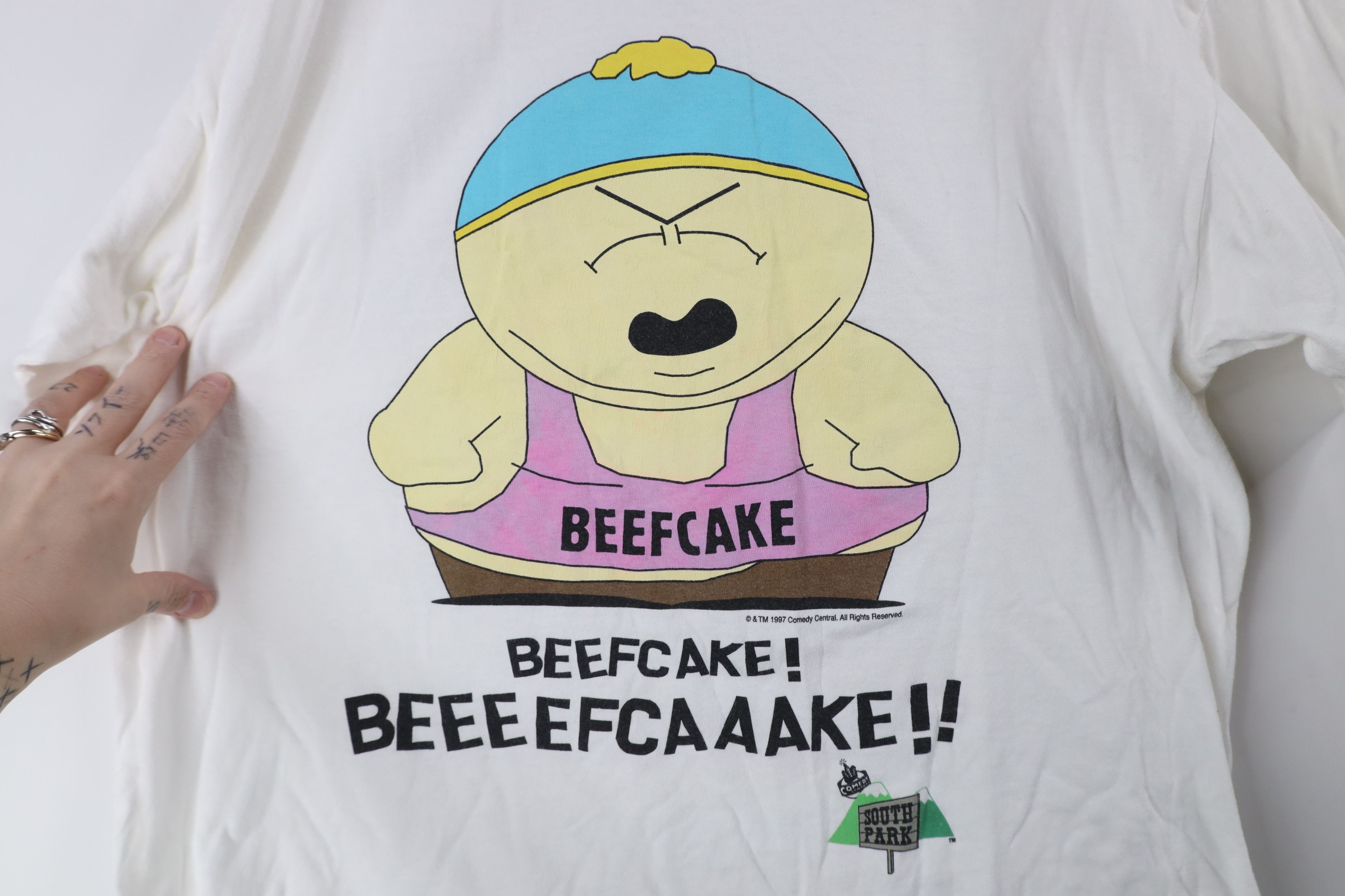 Vintage Vintage 90s Comedy Central Cartman Beefcake T-Shirt White Size US L / EU 52-54 / 3 - 4 Thumbnail