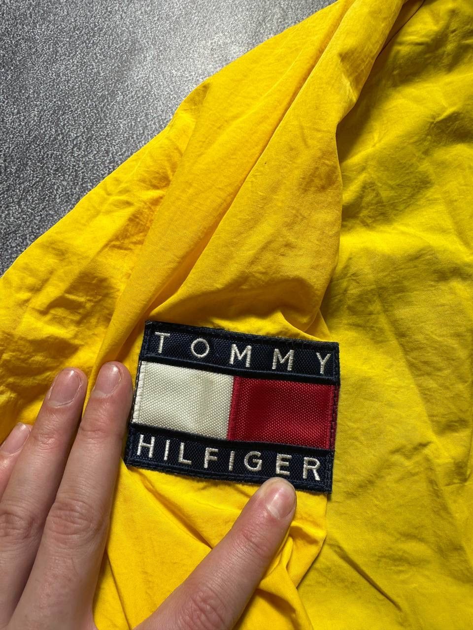 Tommy Hilfiger × Vintage Vintage 90’s Spell Out Tommy Hilfiger Size US M / EU 48-50 / 2 - 6 Thumbnail