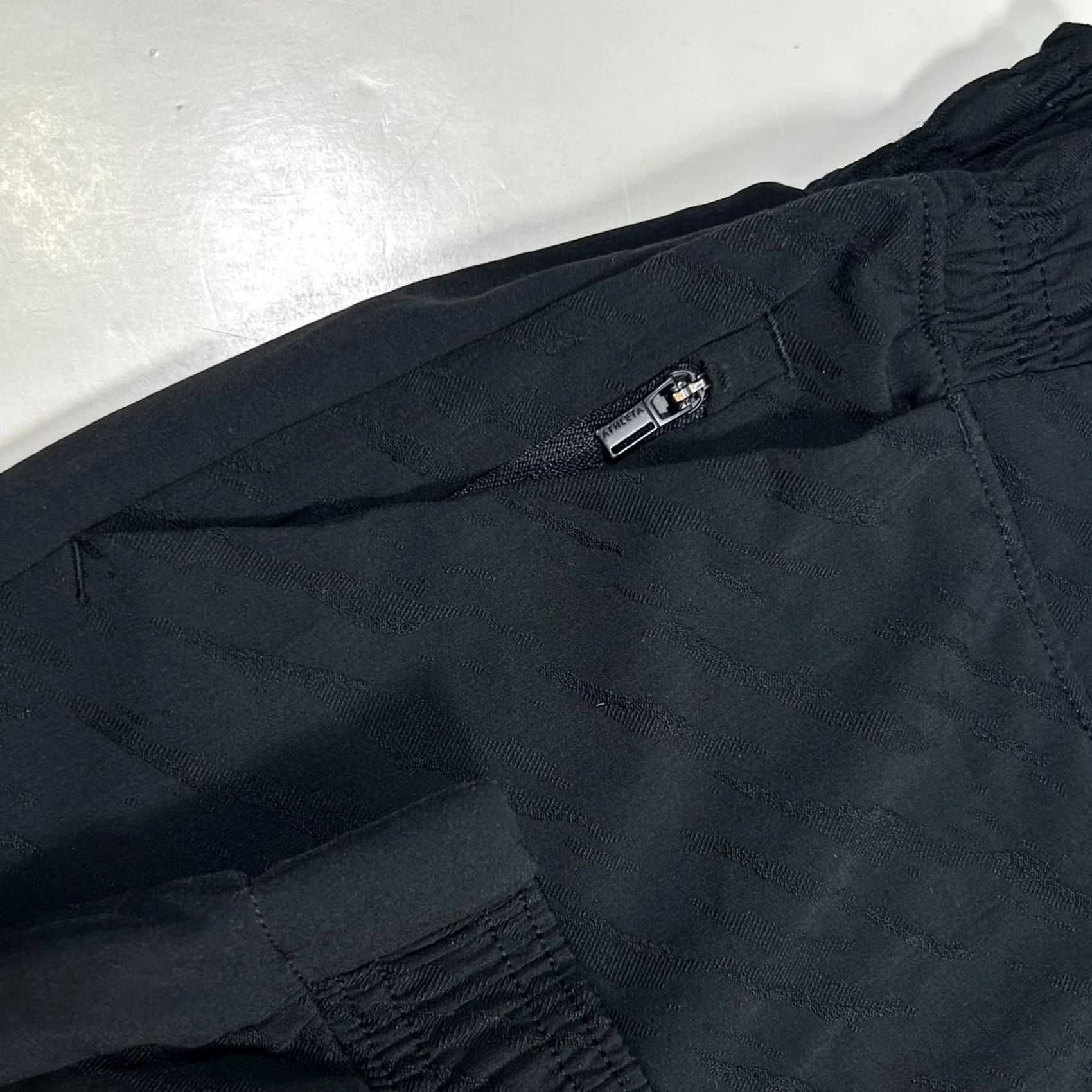Athleta Athleta Brooklyn Textured Jogger Pants Lightweight Black Womens 4 Size 27" / US 4 / IT 40 - 4 Thumbnail