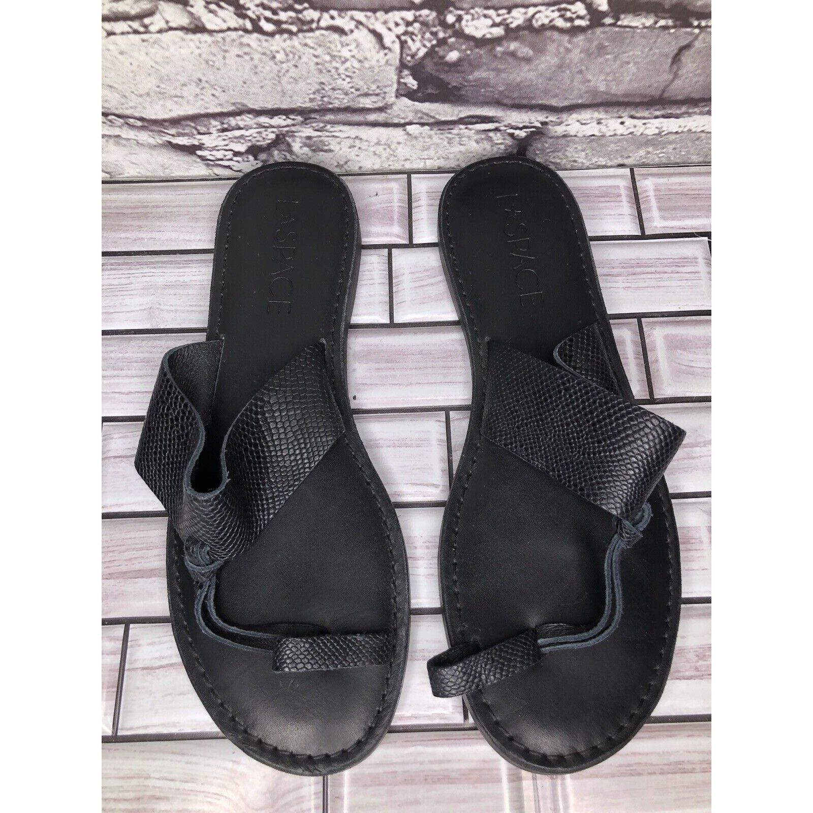Other L*Space Miramar Black Leather SnakeSkin Print Toe Post Sanda Size US 8.5 / IT 38.5 - 16 Thumbnail