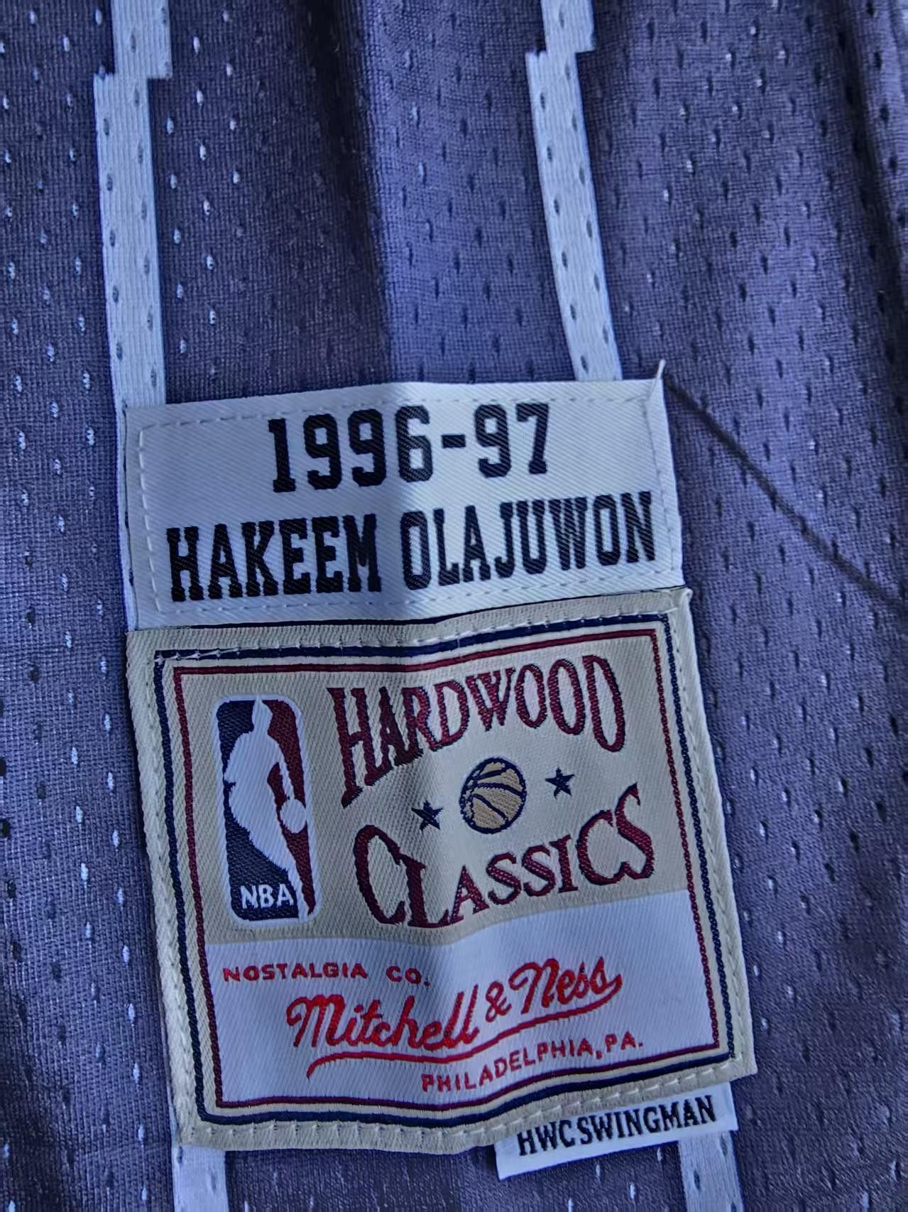 NBA 1999 97 Houston Rockets 34 Hakeem Olajuwon Jersey Size US M / EU 48-50 / 2 - 4 Thumbnail