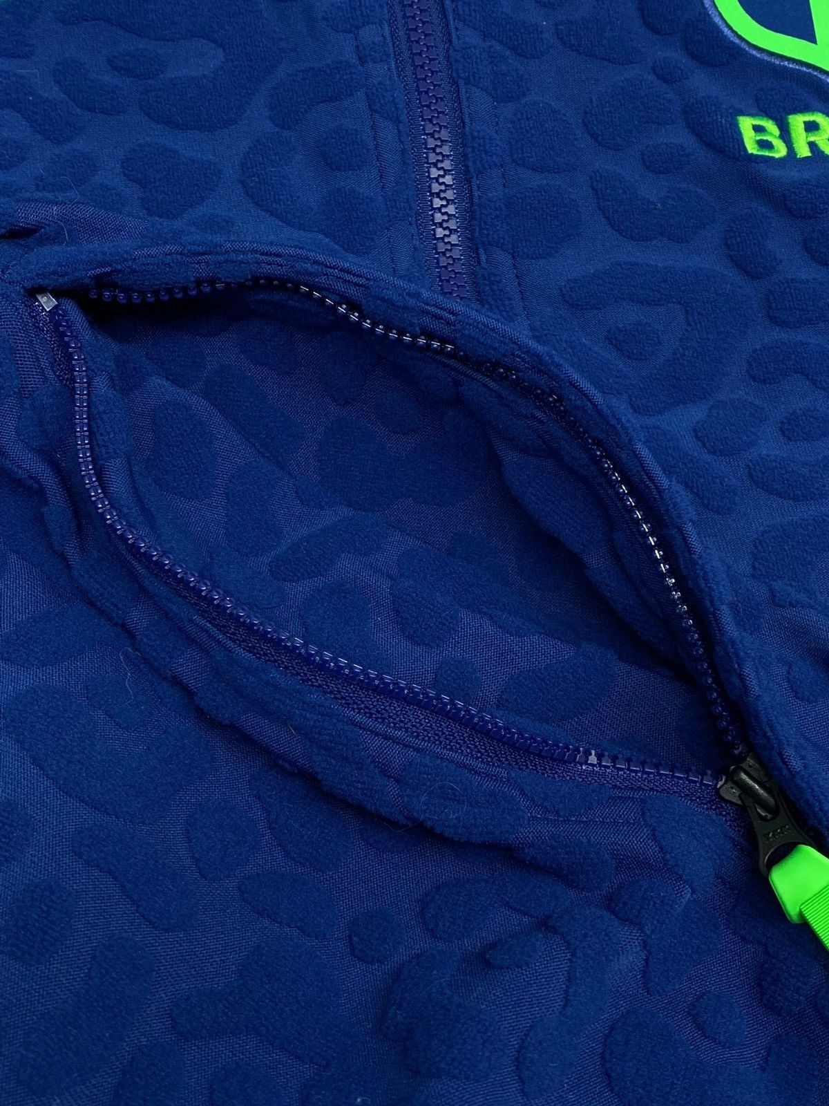 Nike BRAZIL NIKE LEOPARD FLEECE JACKET HYPE FUTURE STREET VIBES Size US L / EU 52-54 / 3 - 23 Thumbnail
