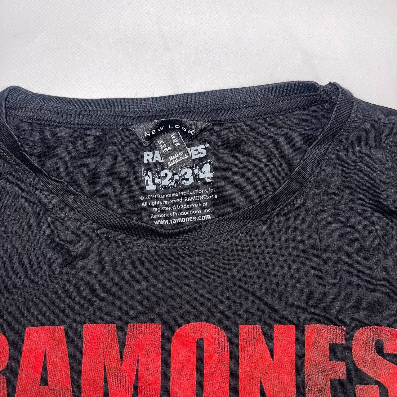 Vintage Vintage x band tees Ramones vintage t-shirt size L Size US L / EU 52-54 / 3 - 7 Thumbnail