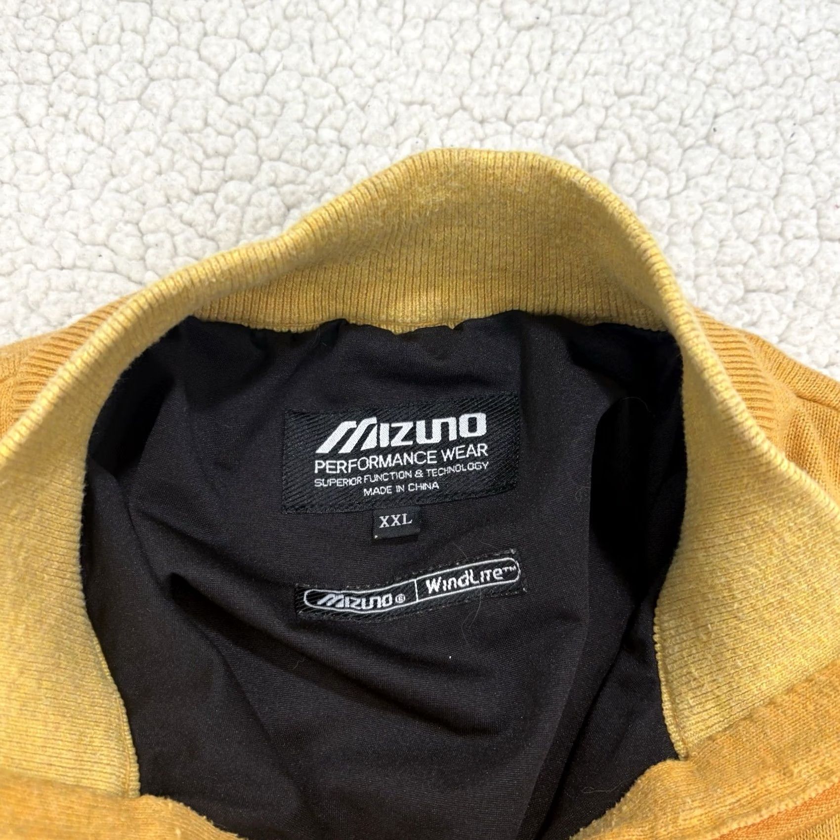 Mizuno Mizuno Sweater Mens 2XL Long Sleeve Mock Neck 1/4 Zip Windproof Yellow Lined Golf Performance Pullover Sports Outdoor Fall Winter Spring Size US XXL / EU 58 / 5 - 2 Thumbnail