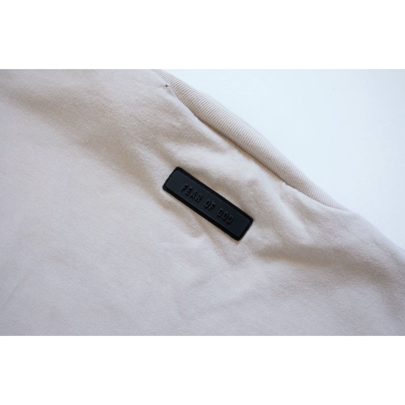 Fear of God FEAR OF GOD ESSENTIALS VTG Y2K DISTRESSED OATMEAL BAGGY T SHIRT PULL OVER SZ M Beige Crew Neck Short Sleeve Men 29" PIT TO PIT 29" LENGTH Size US M / EU 48-50 / 2 - 5 Thumbnail