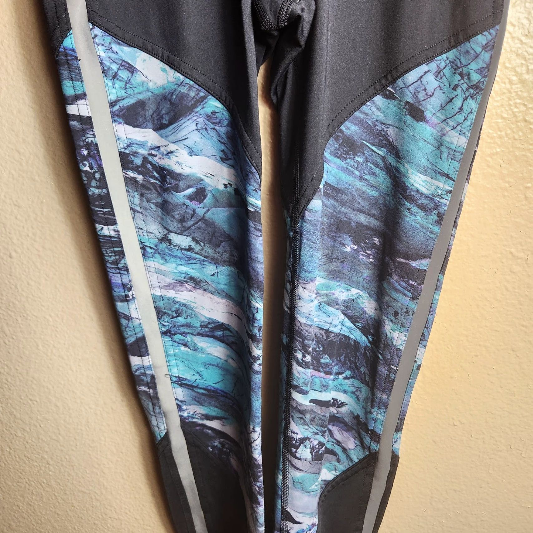 Lululemon Lululemon Womens Run To Reset Tight Nulux LW5BWQS BLK/FISM 25" Leggings 4 Black Reflective Pockets Athletic Compression Athleisure Womens Size ONE SIZE - 5 Thumbnail