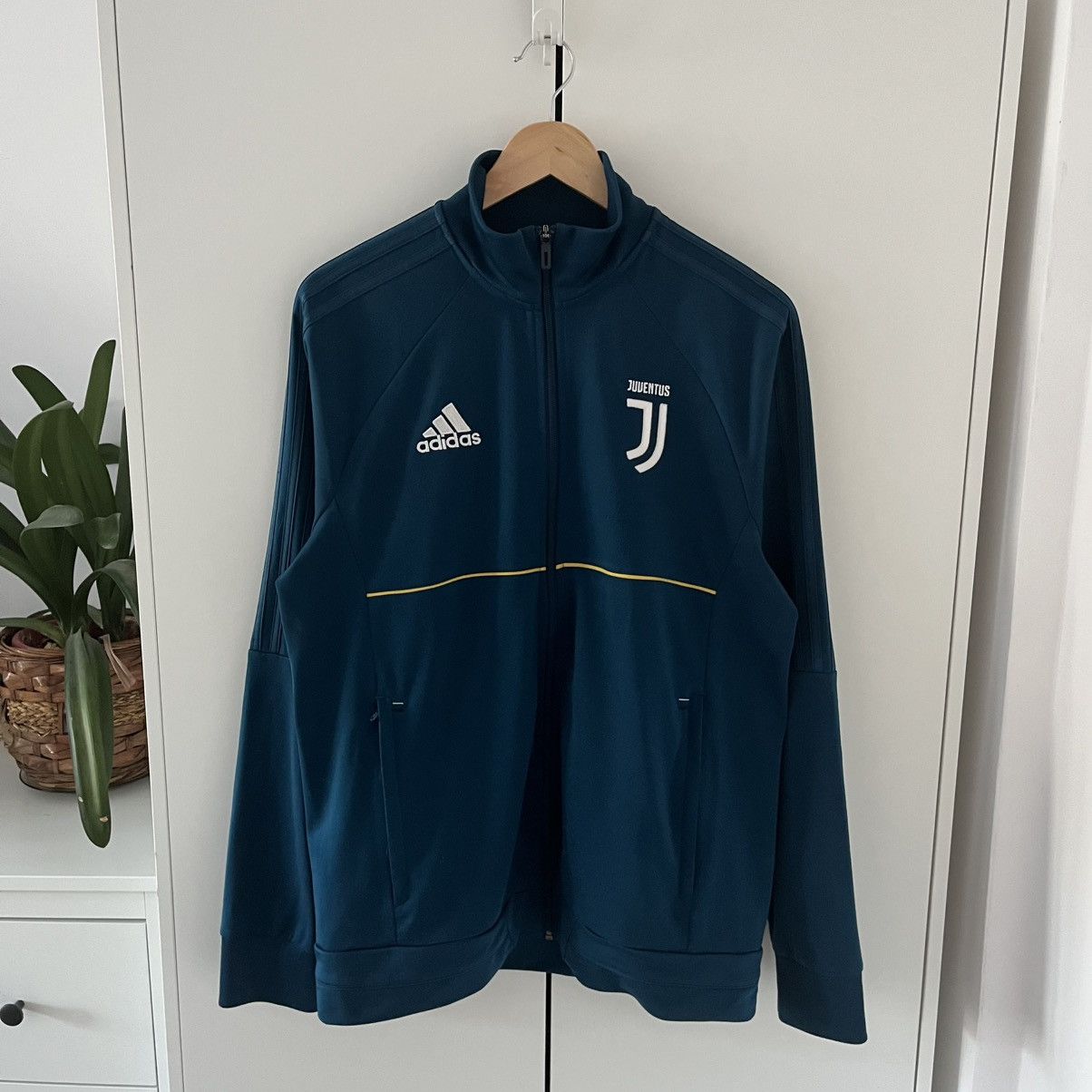 Adidas Adidas Juventus Football Zip Blue Jacket Blokecore Size US M / EU 48-50 / 2 - 1 Thumbnail
