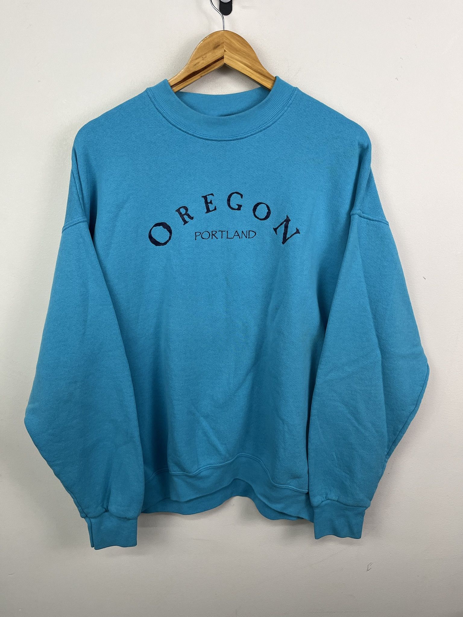 Vintage Vintage 90's "Oregon Portland" Spell out Pullover Crewneck SIze XL Size US XL / EU 56 / 4 - 1 Thumbnail