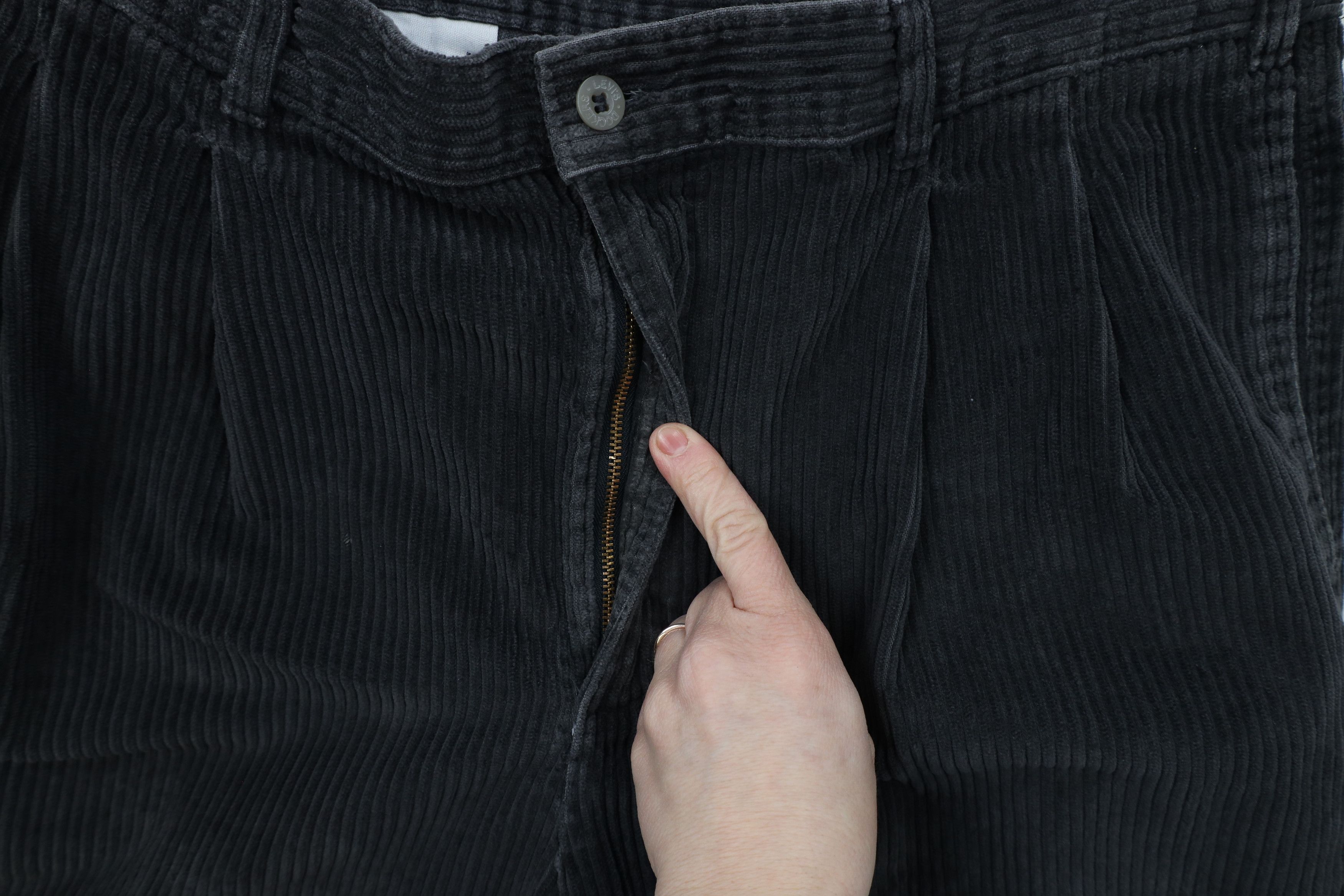 Vintage Vintage 90s Streetwear Cuffed Corduroy Chino Pants Gray Size US 36 / EU 52 - 5 Thumbnail