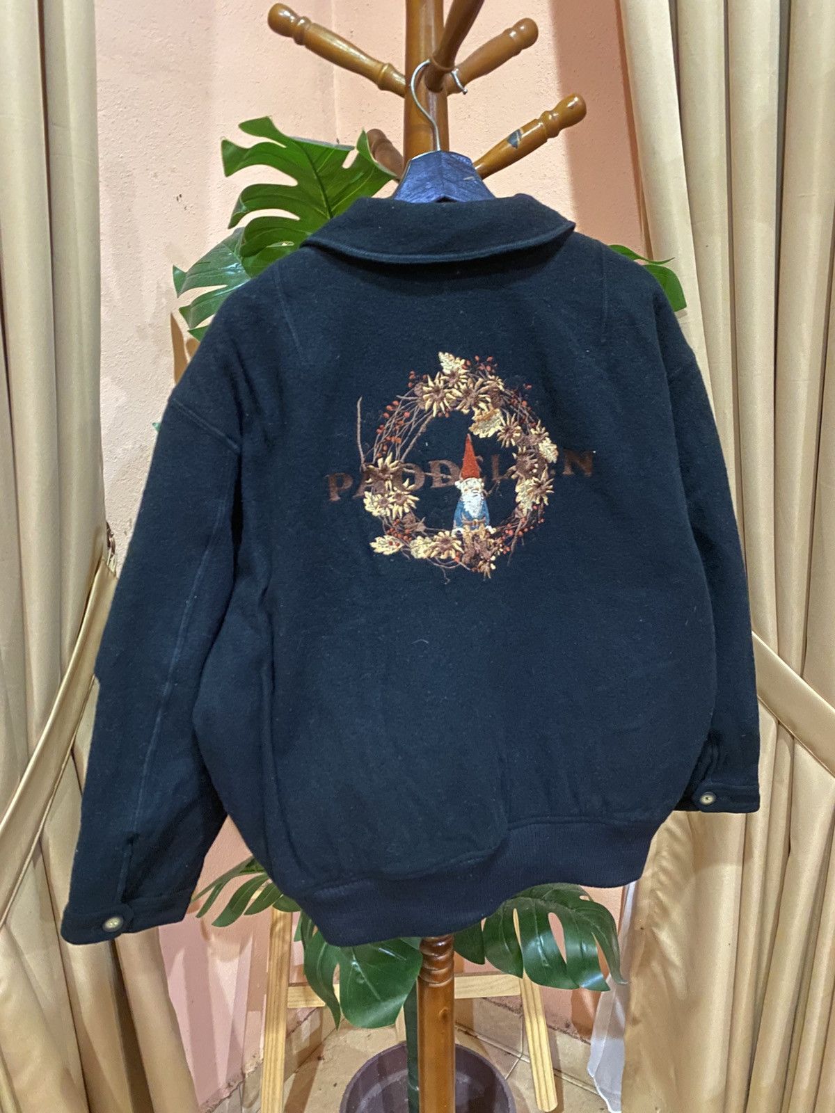 Vintage Vintage PAODETON Embroidered Gnome Bomber Jacket Zip-Up Size US L / EU 52-54 / 3 - 12 Thumbnail