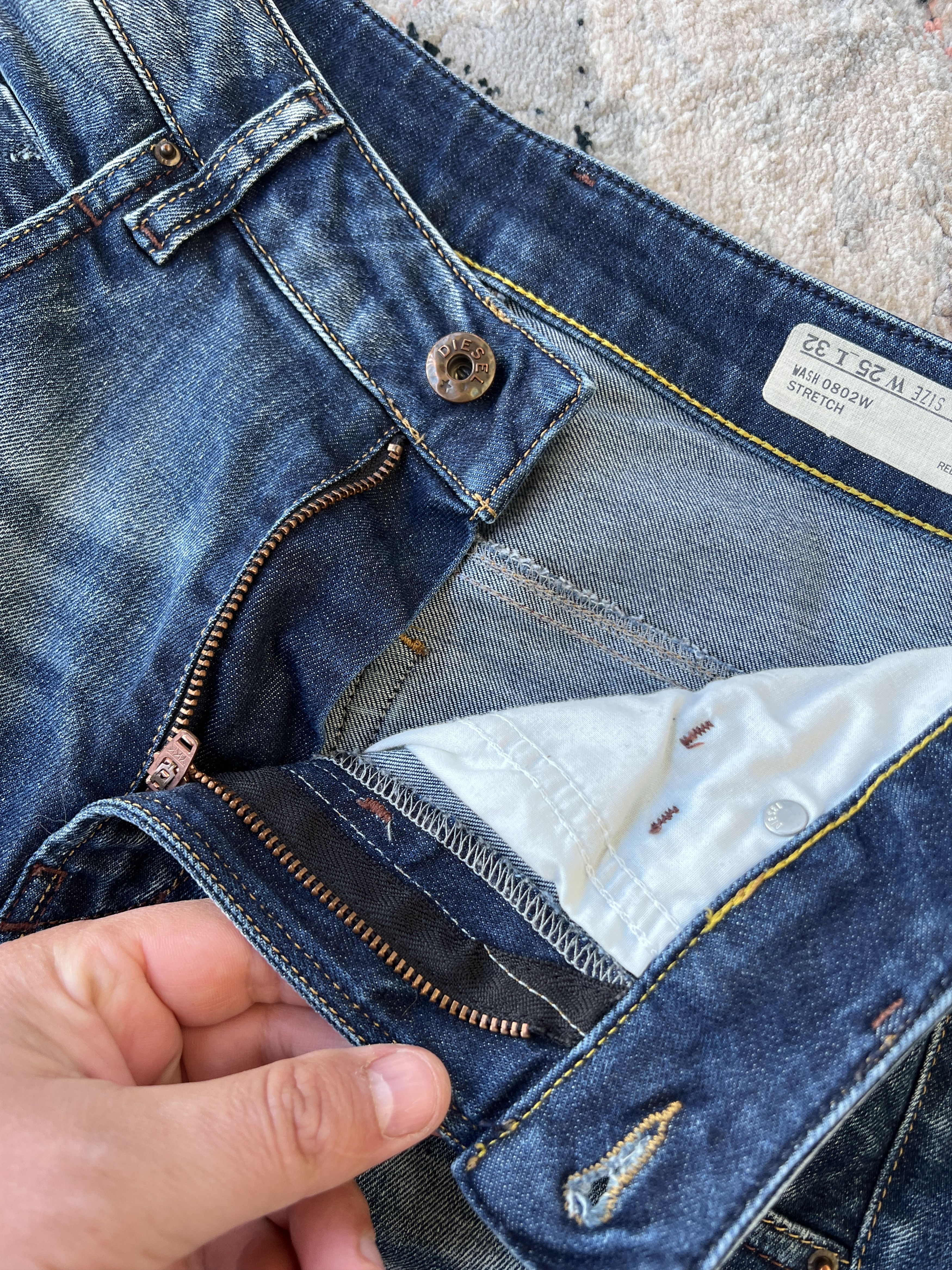 Diesel Diesel Fayza Relaxed-Boyfriend Low Waist Jeans Size 25" / US 0 / IT 36 - 3 Thumbnail
