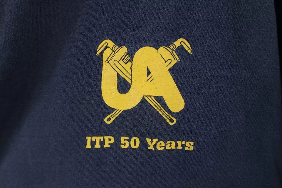 Vintage Vintage Y2K 2003 Pipefitters Short Sleeve T-Shirt Black USA Size US XL / EU 56 / 4 - 4 Thumbnail