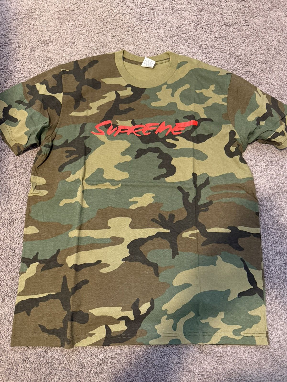 Supreme Supreme futura tshirt large camo Size US L / EU 52-54 / 3 - 1 Thumbnail