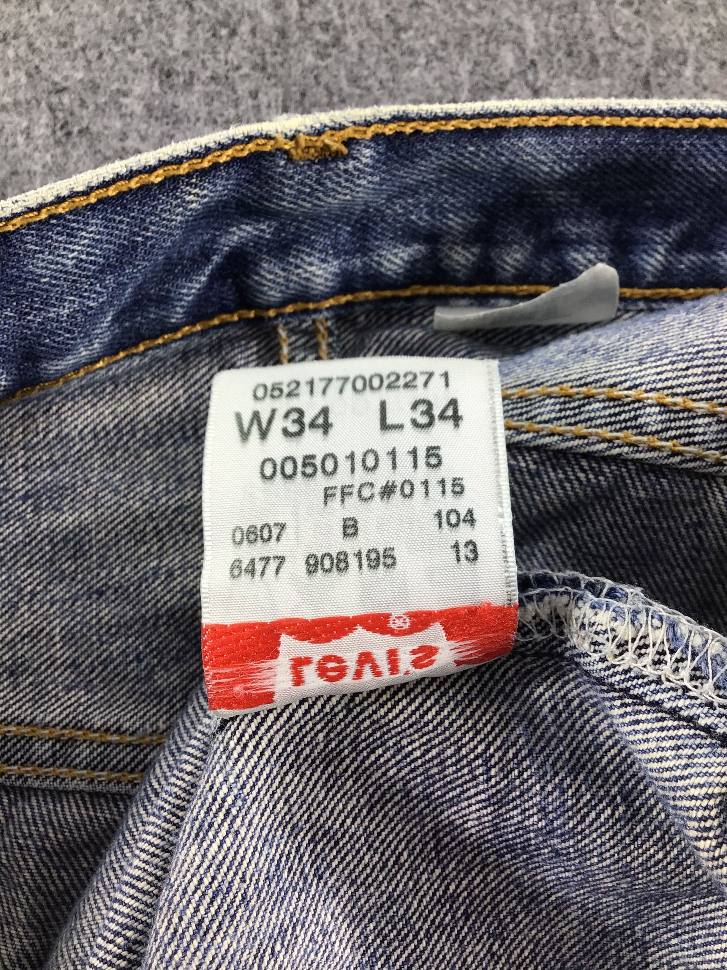 Levi's Vintage Levis 501 Jeans-J435 Size US 35 - 11 Thumbnail
