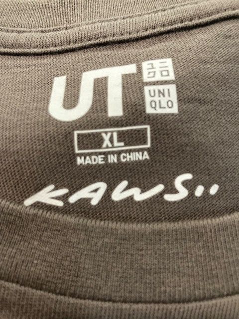 Kaws KAWS x Uniqlo Passing Through Tee Grey Size US XL / EU 56 / 4 - 4 Thumbnail