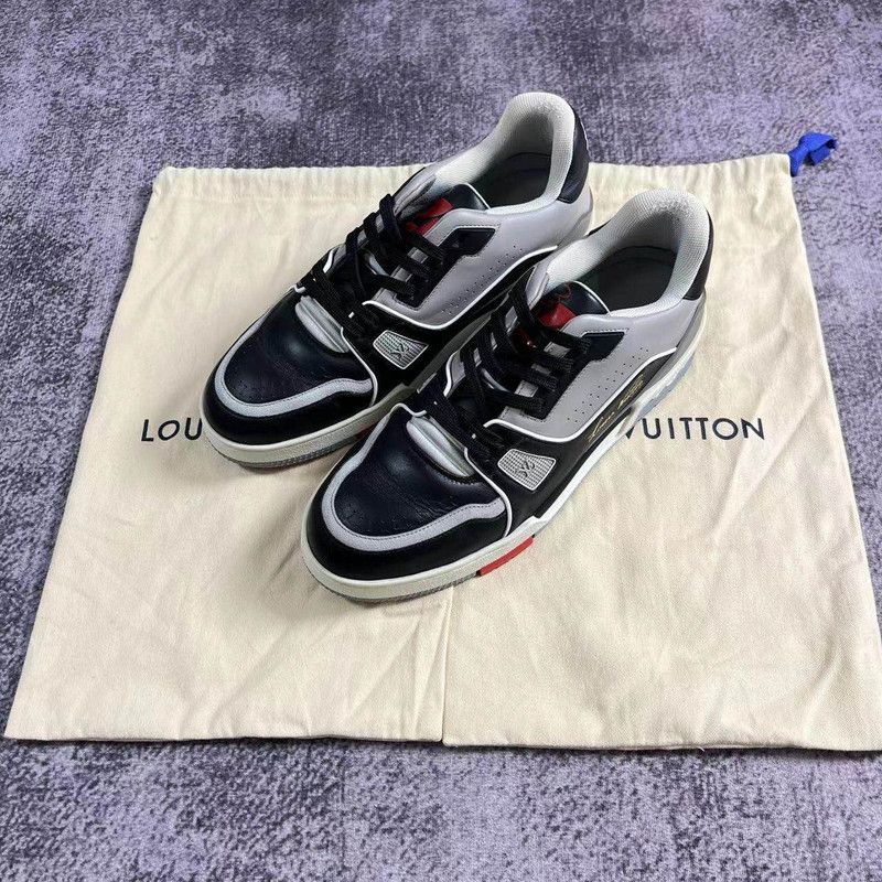 Louis Vuitton Louis Vuitton Black Gray Trainer Sneakers 0089 Size US 7.5 / EU 40-41 - 1 Thumbnail