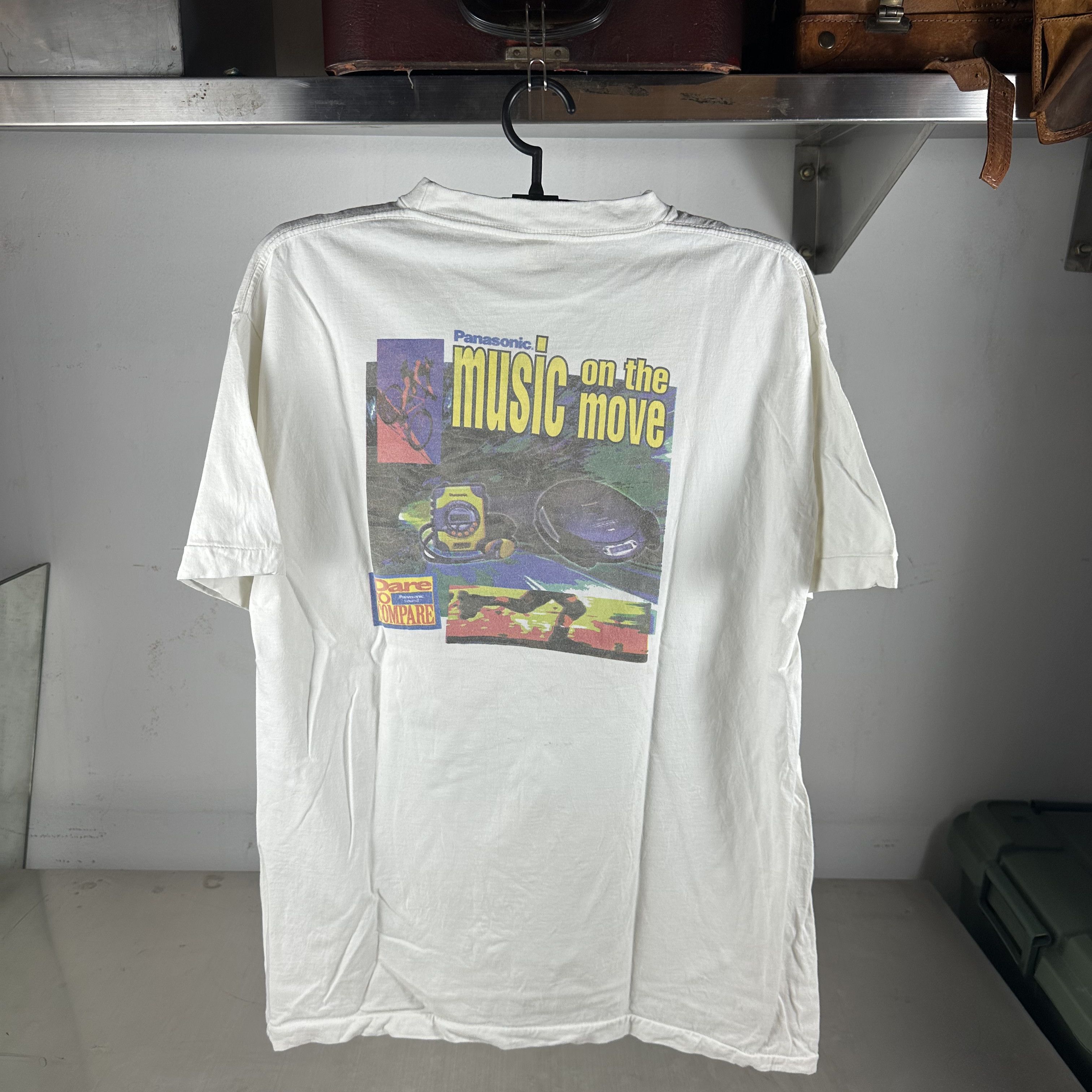 Vintage 90s Best Buy Panasonic Music On The Move Promo T-shirt Size US XL / EU 56 / 4 - 1 Thumbnail