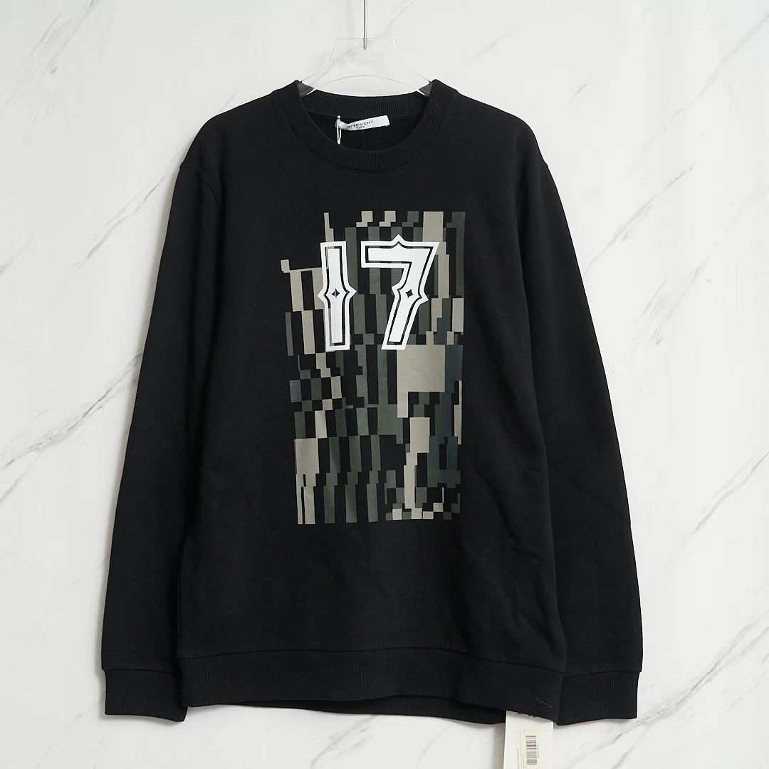 Givenchy Givenchy Men's Digital Pattern Crewneck Sweatshirt Size US M / EU 48-50 / 2 - 1 Thumbnail